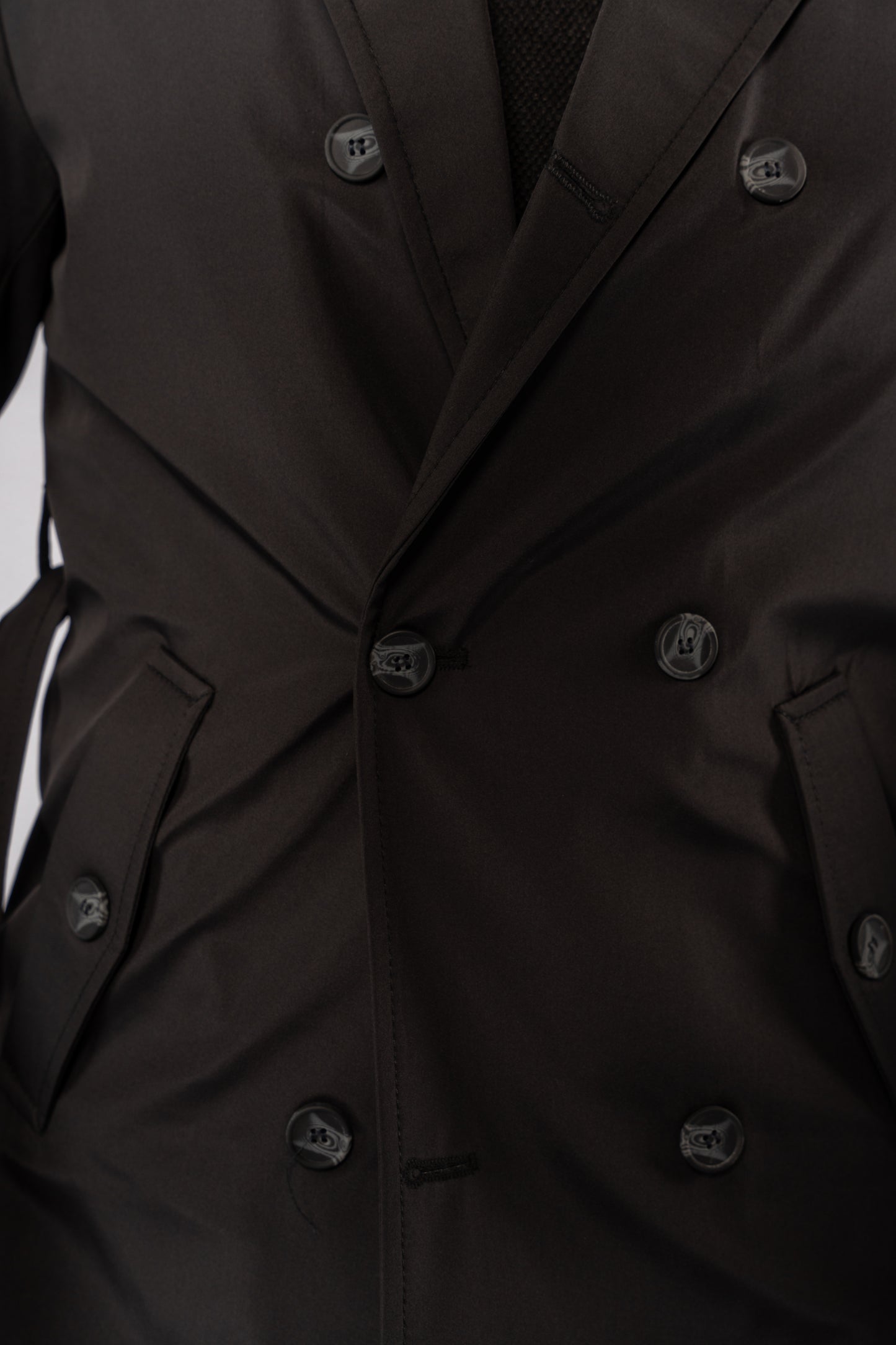 BLACK ELEGANCE TRENCH COAT