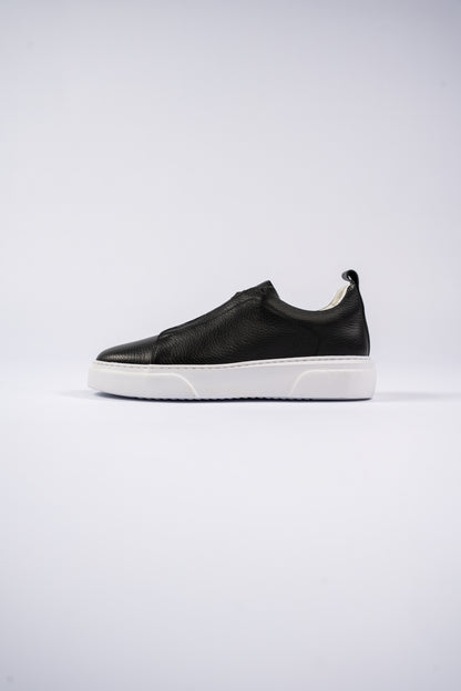 BLACK ELASTIC SNEAKER