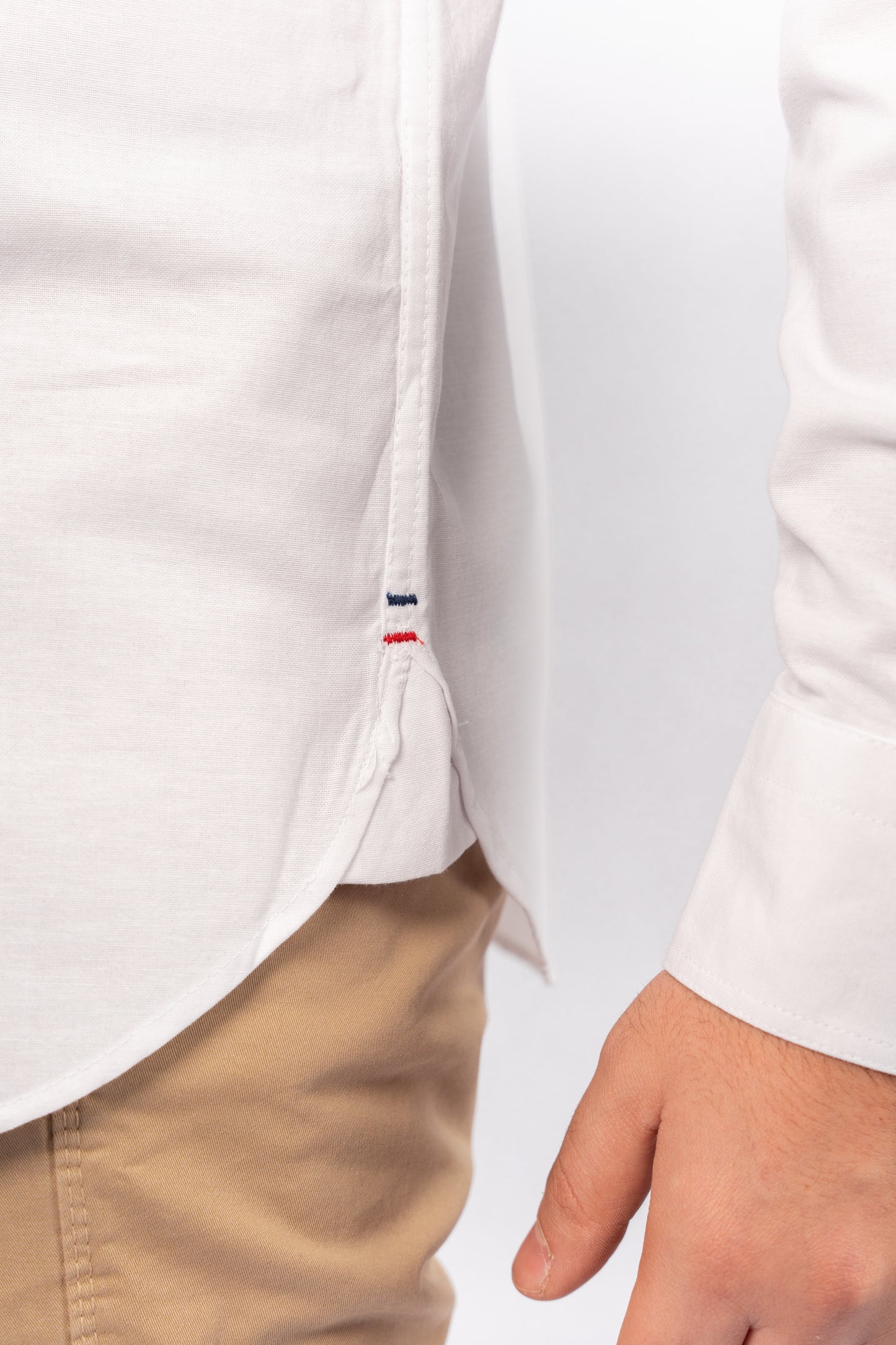 WHITE TIMELESS OXFORD SHIRT