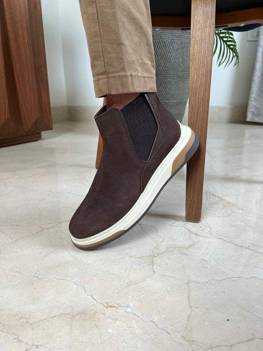 BROWN SUEDE CHELSEA BOOTS