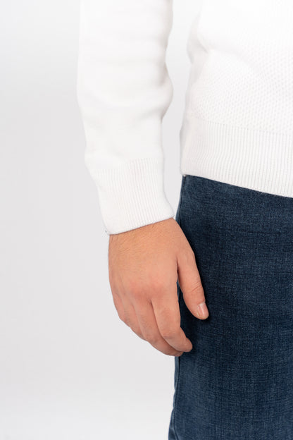 WHITE ROUND NECK PIQUET SWEATER