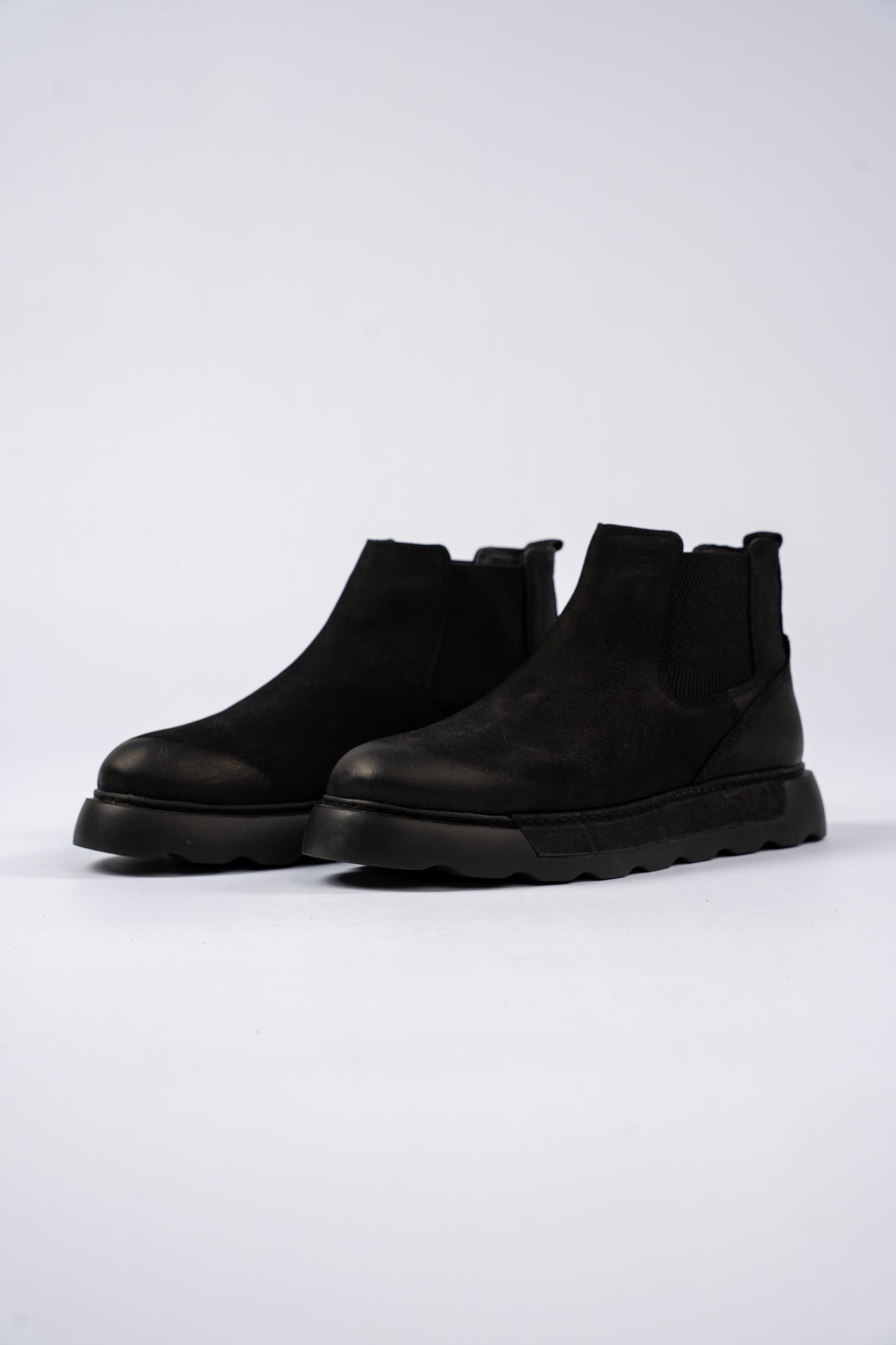 BLACK CASUAL CHELSEA BOOTS