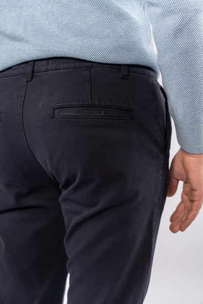 NAVY ELEGANCE CHINO PANT
