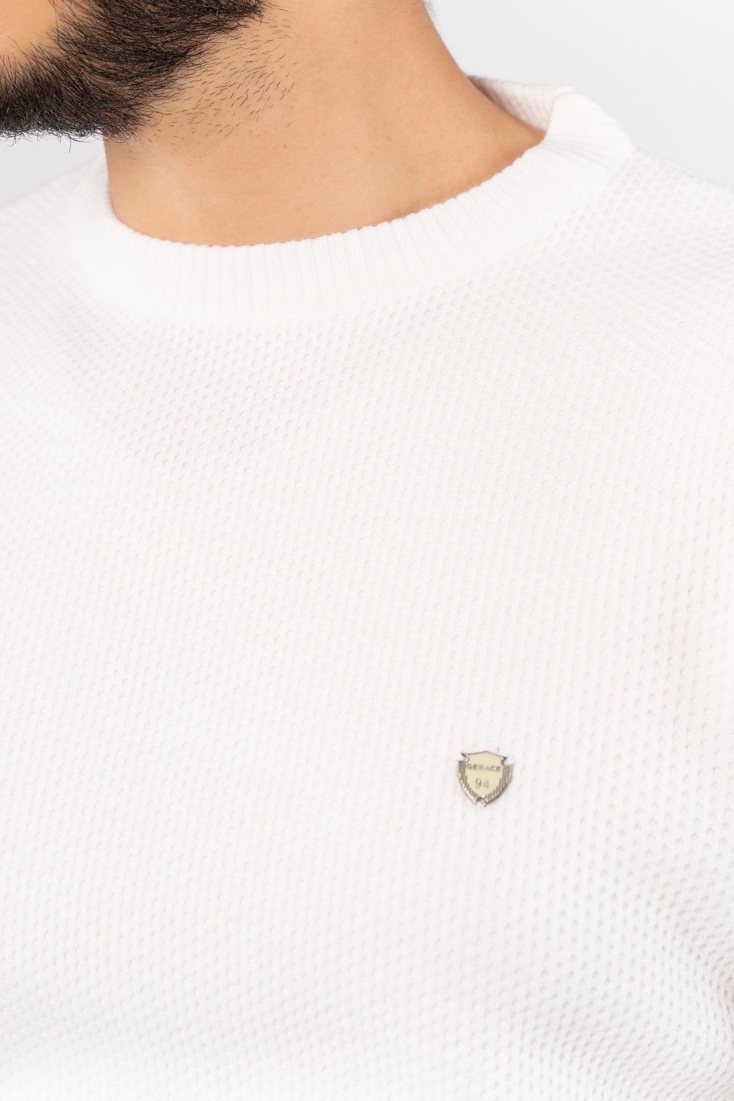 WHITE ROUND NECK PIQUET SWEATER
