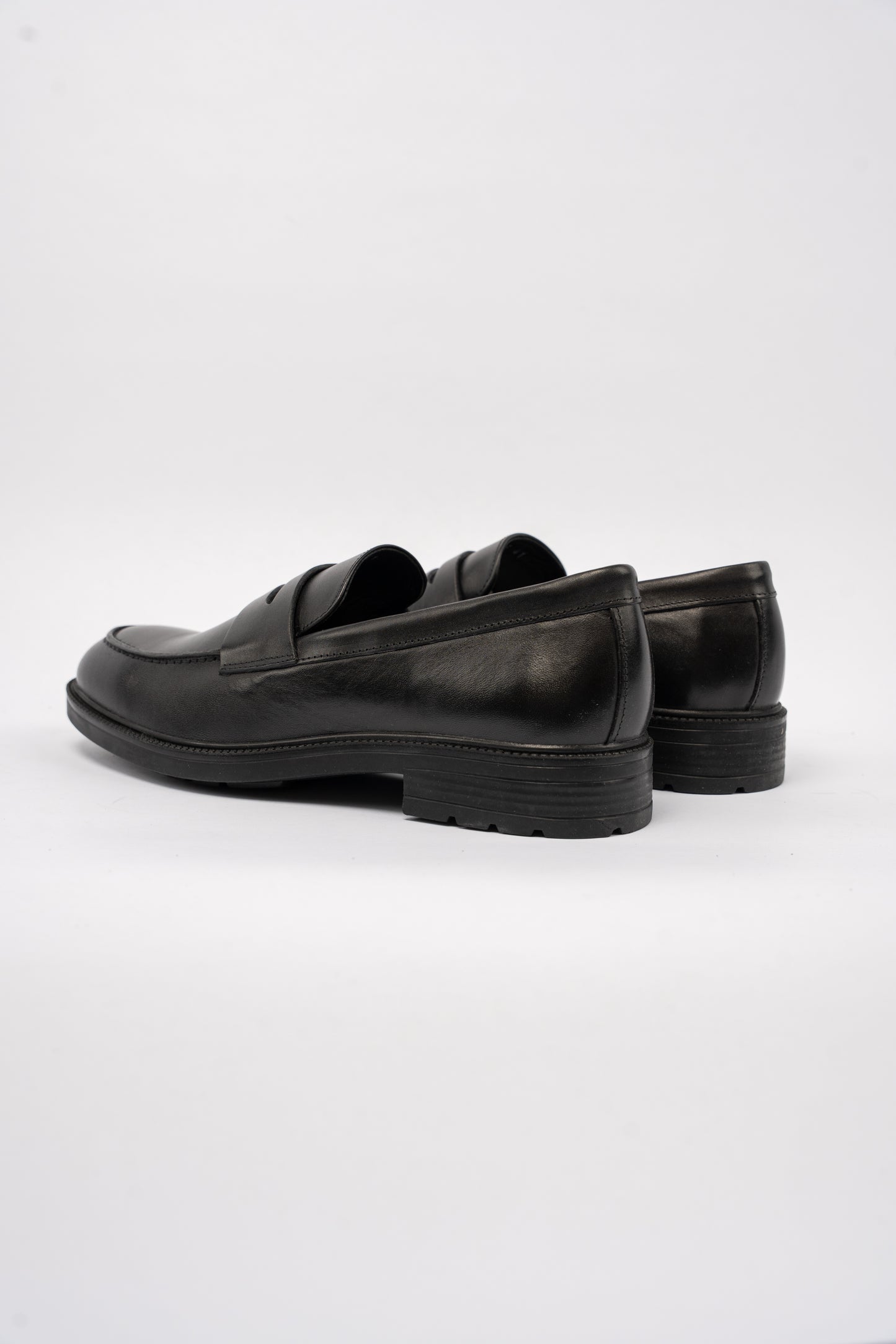 CLASSIC BLACK PENNY LOAFER