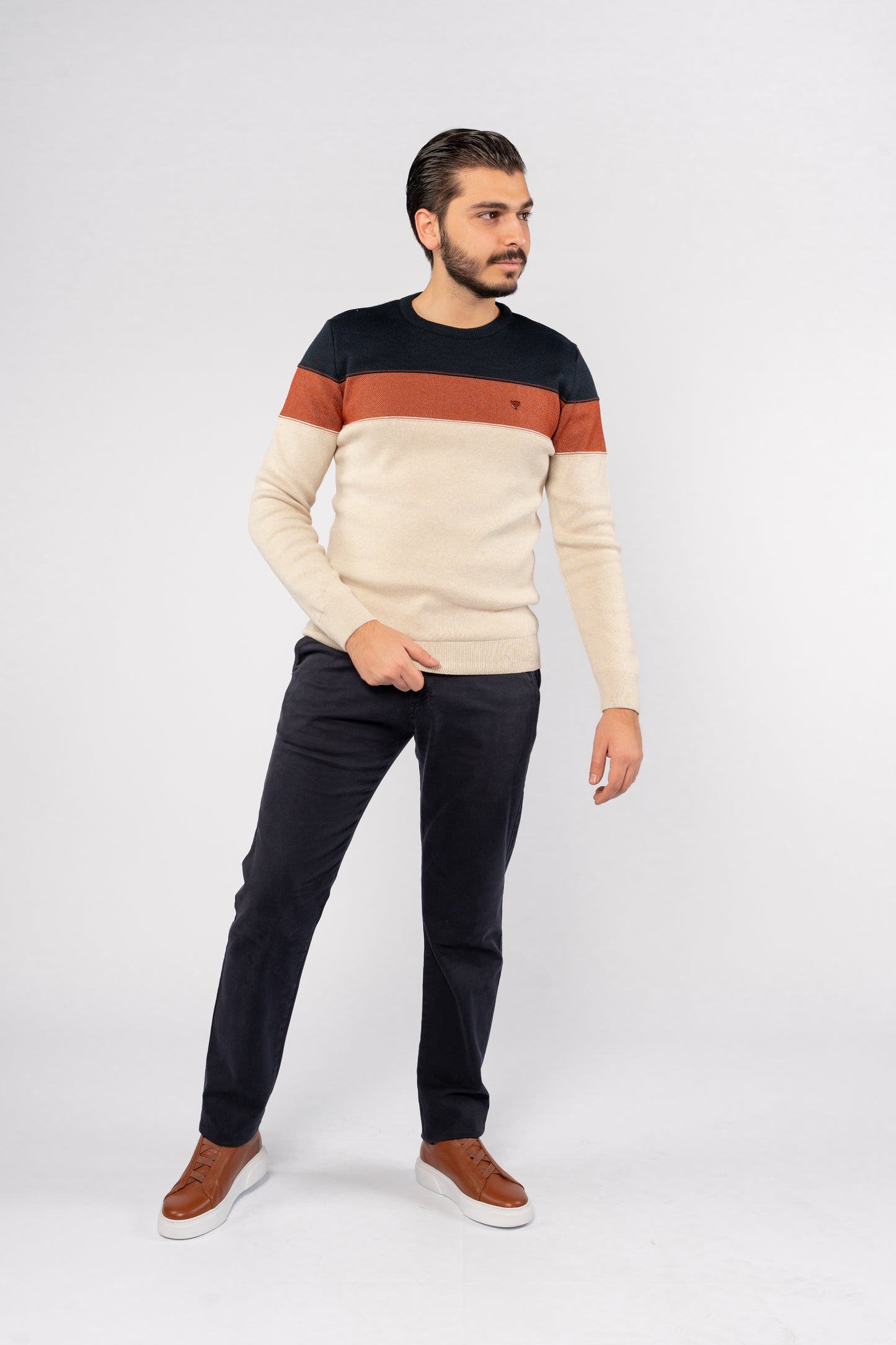 BEIGE TRIO COLOR SWEATER