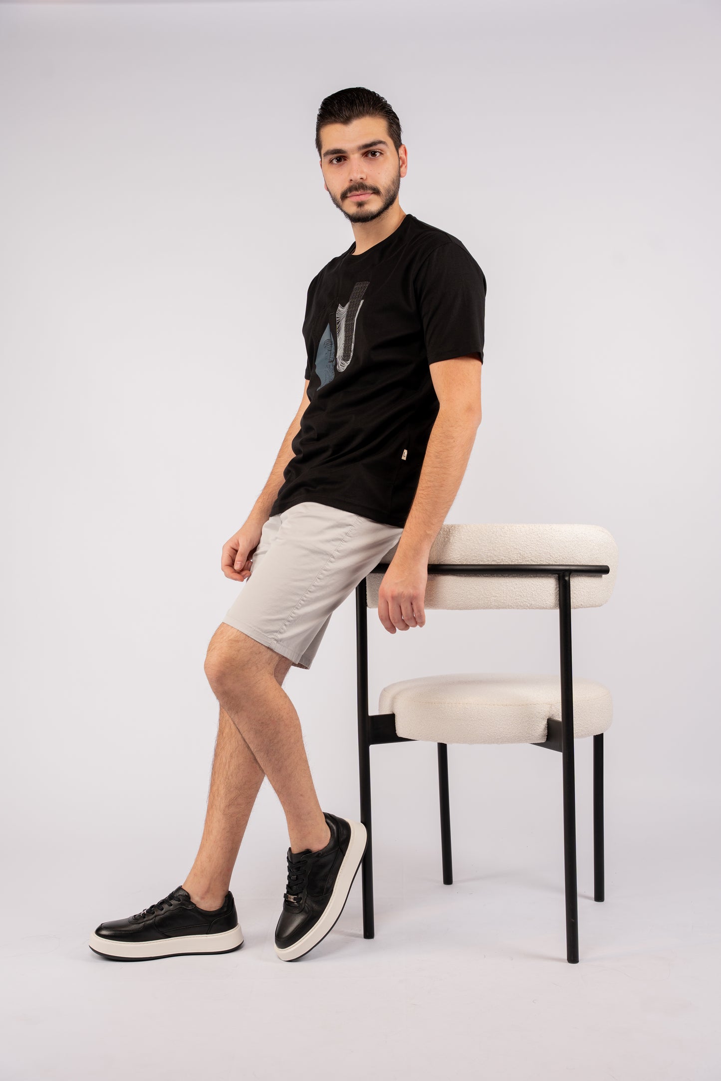 BLACK ABSTRACT TSHIRT