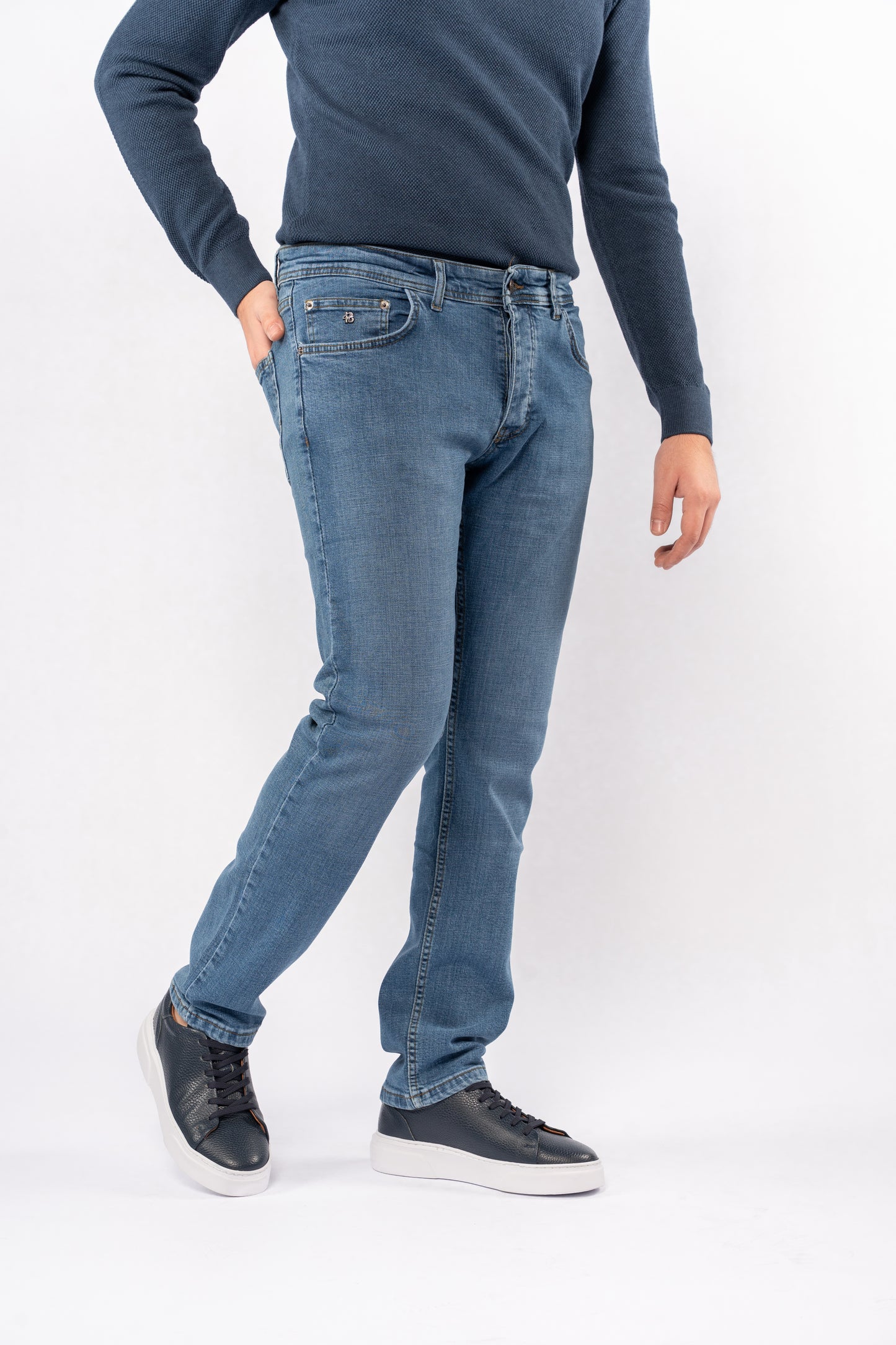 LIGHT BLUE REGULAR DENIM