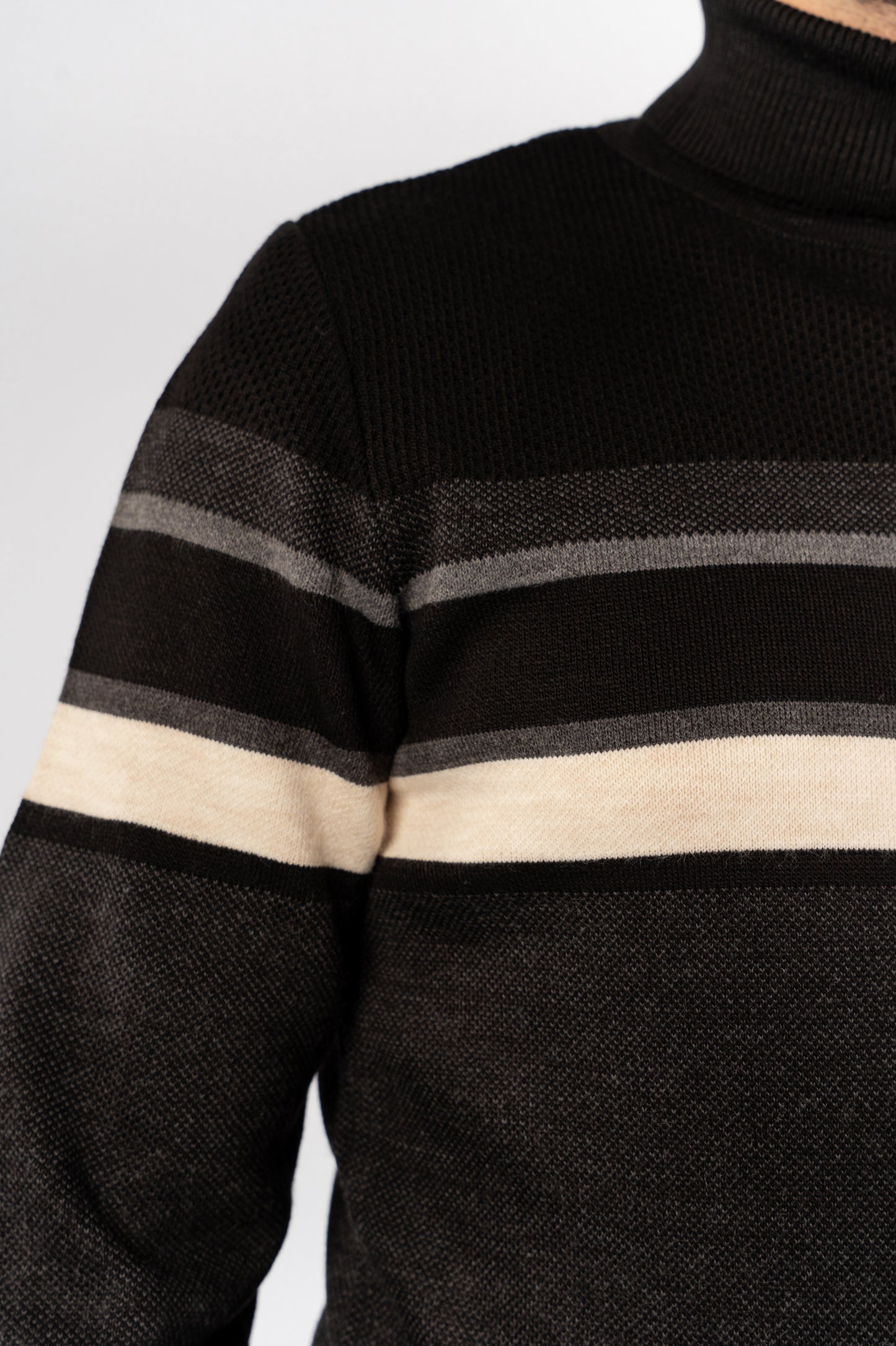 BLACK CASUAL TURLENECK