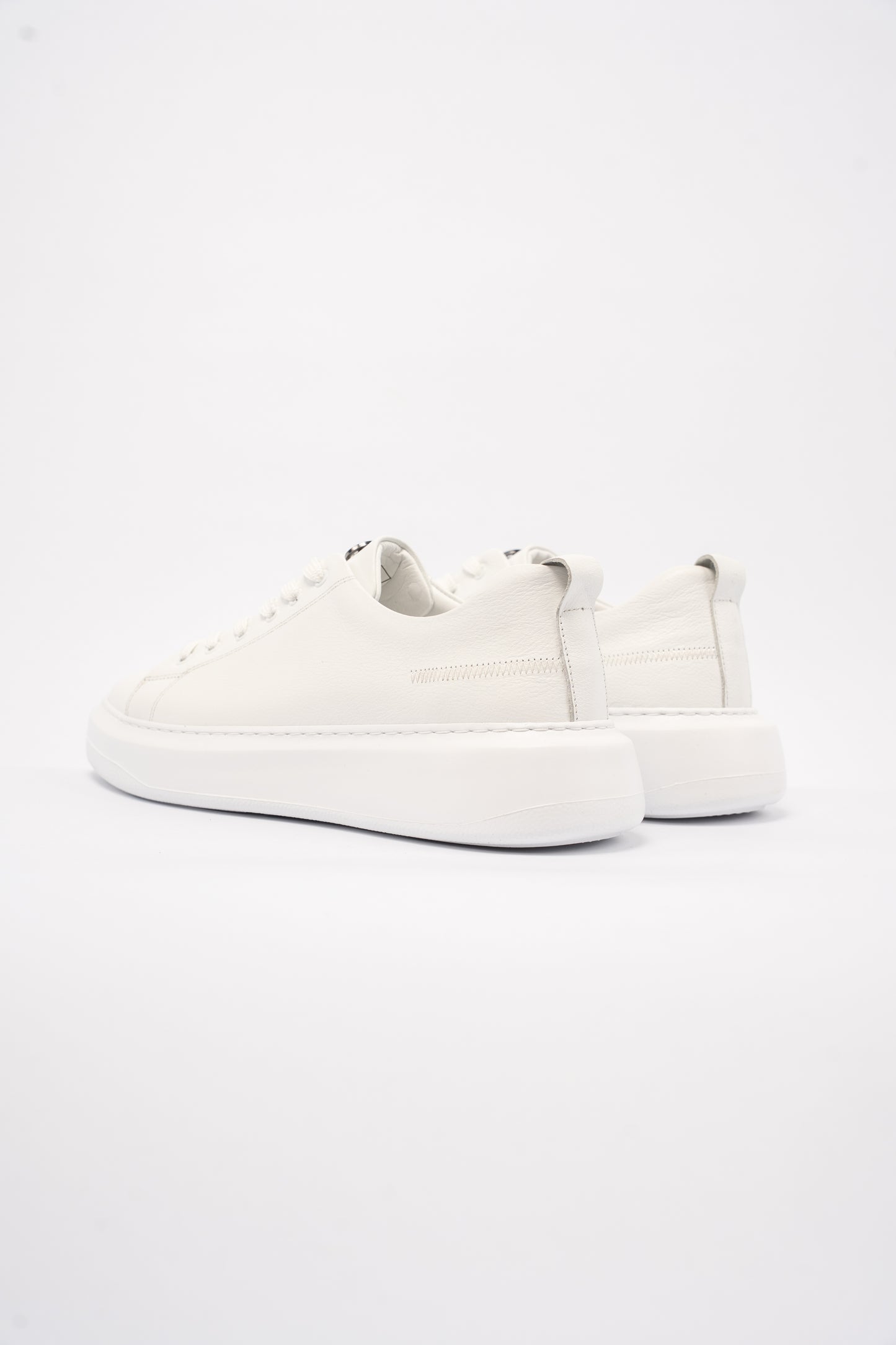 WHITE CASUAL SNEAKER