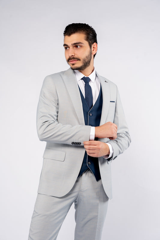 LIGHT BLUE SINGLE BREASTED SUIT