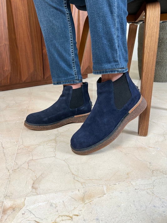 NAVY SUEDE CHELSEA BOOTS