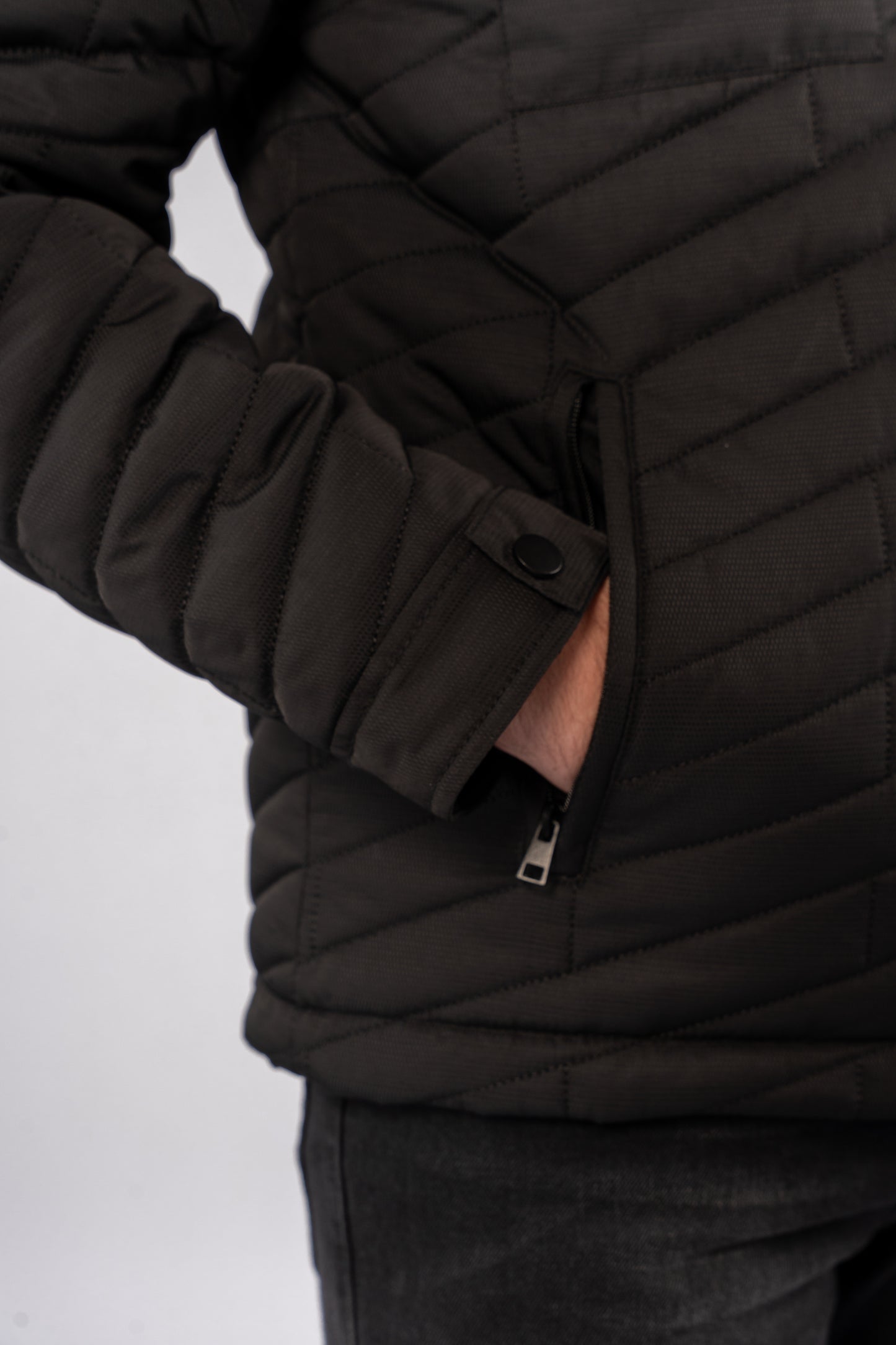 BLACK PARKA JACKET