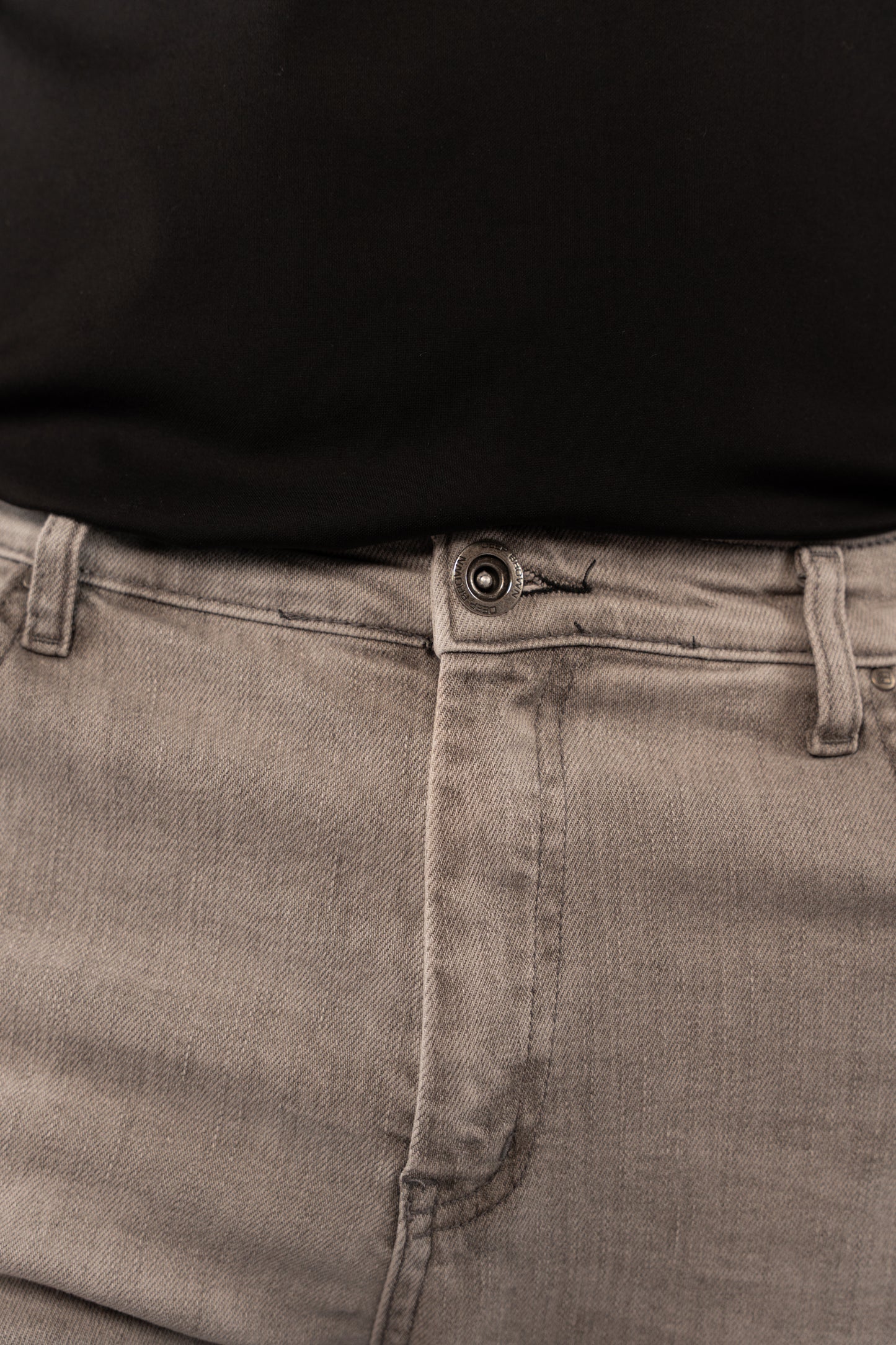 LIGHT GREY REGULAR DENIM