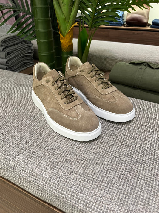 BEIGE CASUAL SUEDE SNEAKER