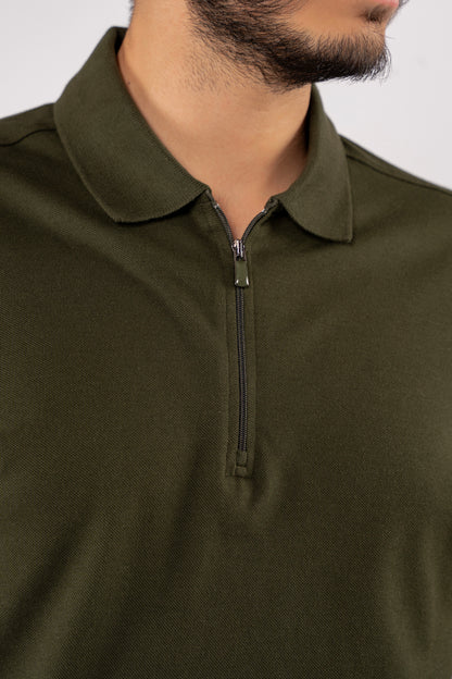 OLIVE PIQUET ZIPPER POLO