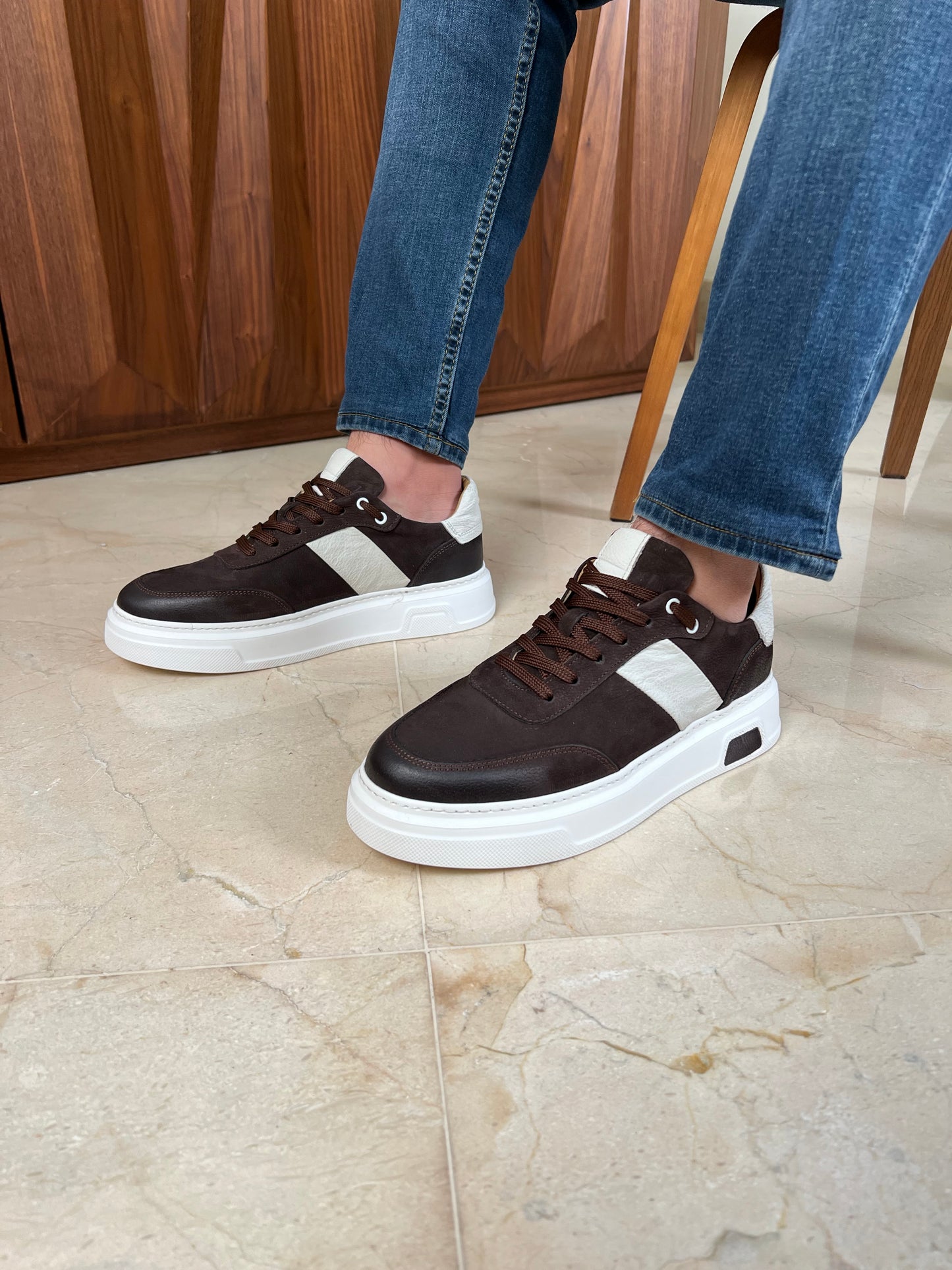 BROWN SUEDE HIGH SOLE SNEAKER