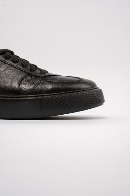FULL BLACK CASUAL SNEAKER