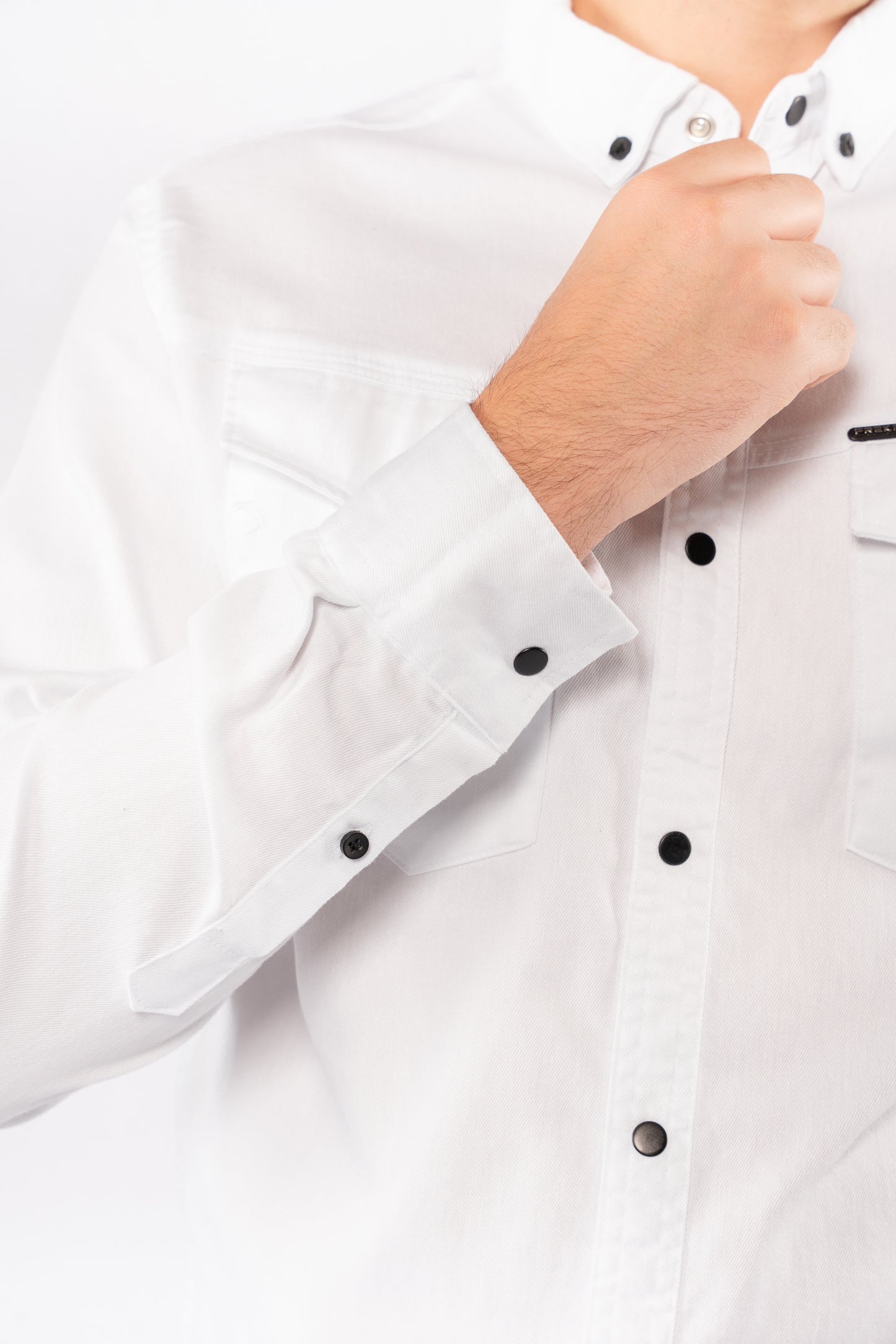 WHITE RELAXED TWO POCKET SHIRT