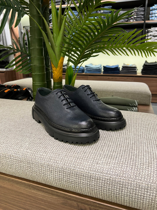 CASUAL NAVY LEATHER DERBY