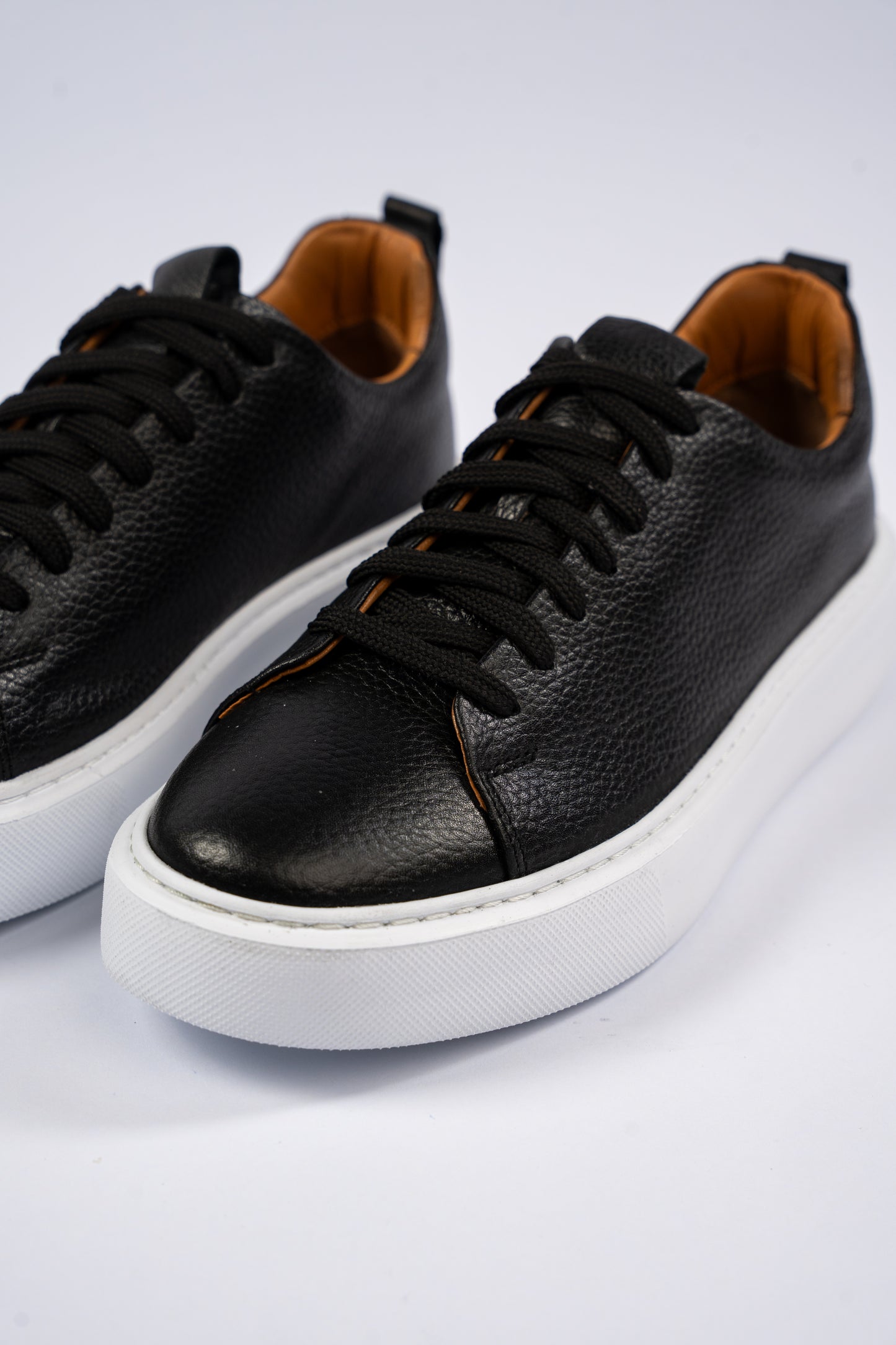 BLACK HIGHSOLE SNEAKER