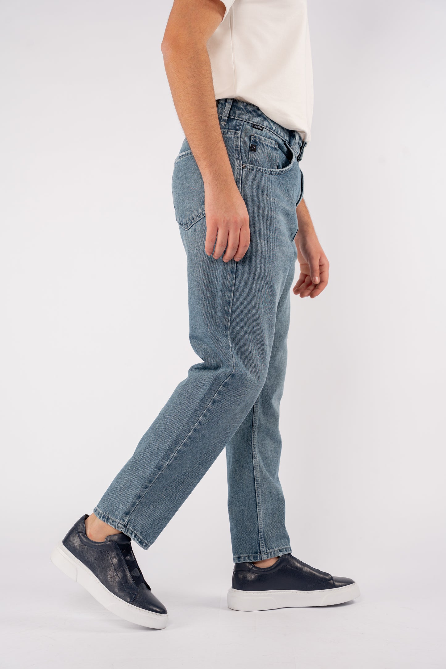 LIGHT BLUE BOYFRIEND DENIM
