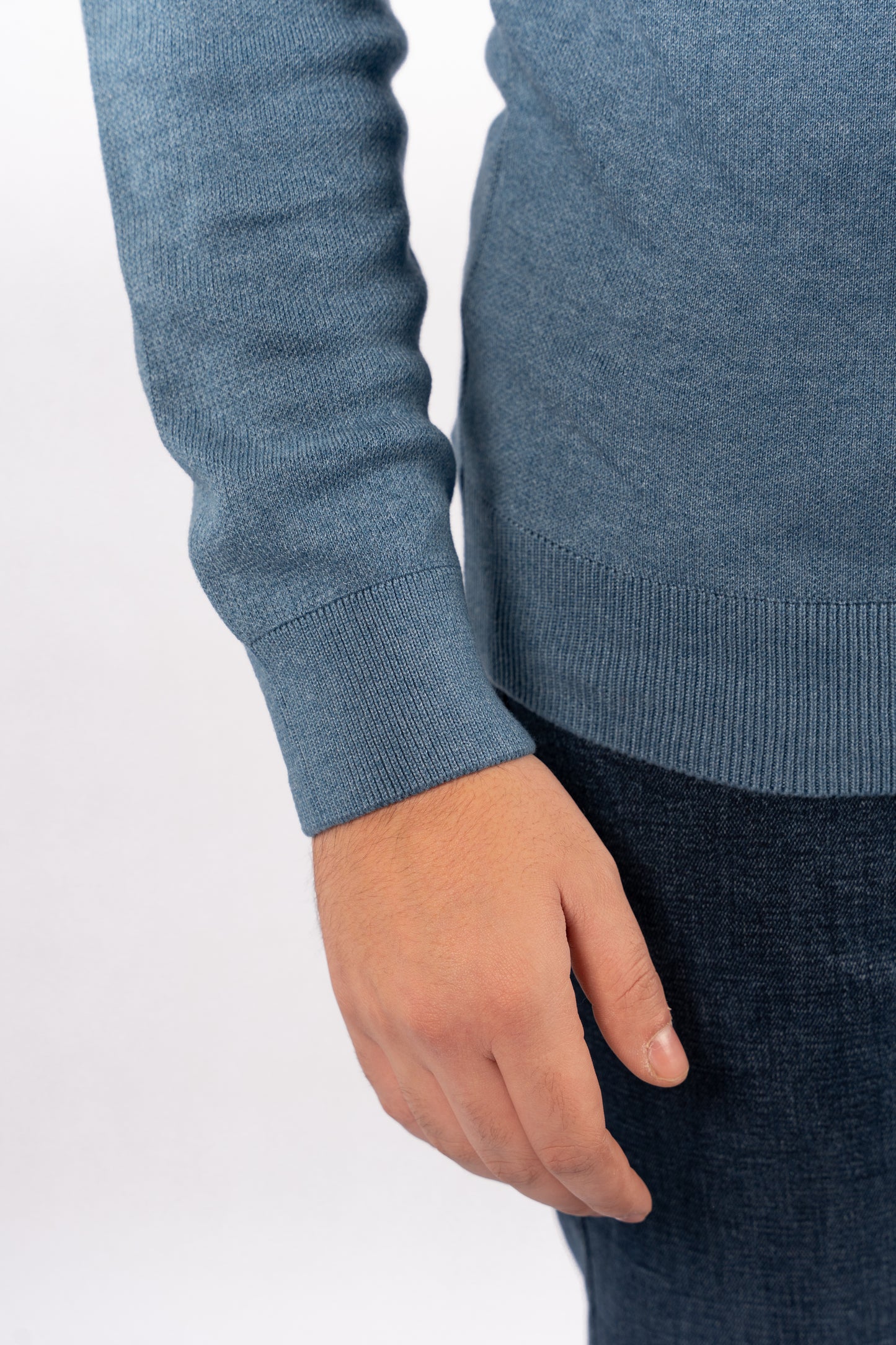 BLUE TURTLENECK SWEATER