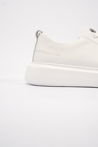 WHITE CASUAL SNEAKER