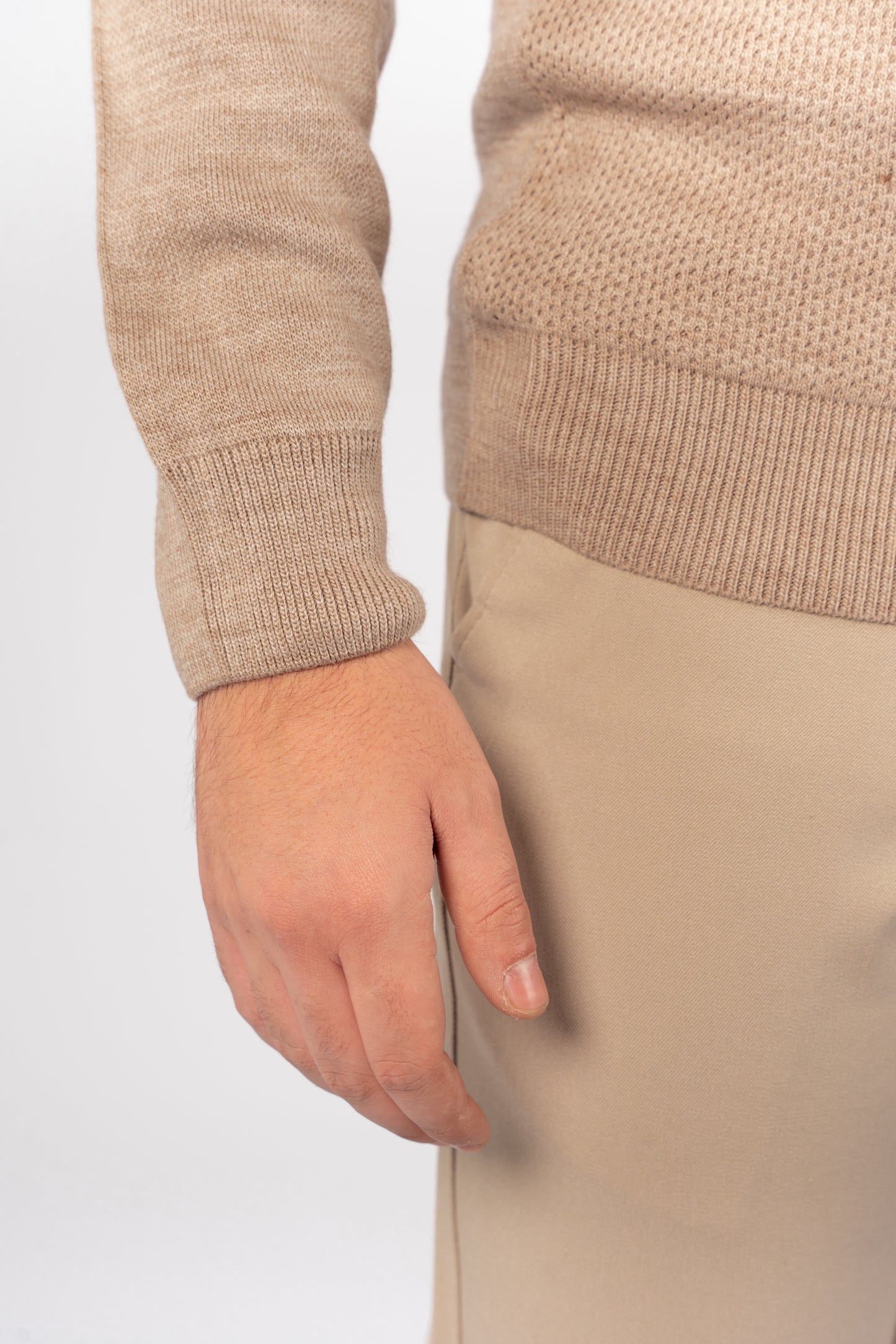 DARK BEIGE ROUND NECK PIQUET SWEATER