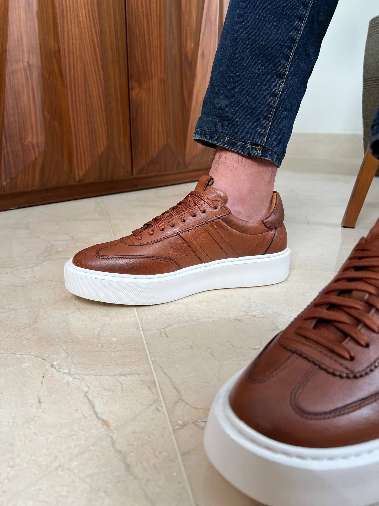 HAVANA HIGH SOLE SNEAKER