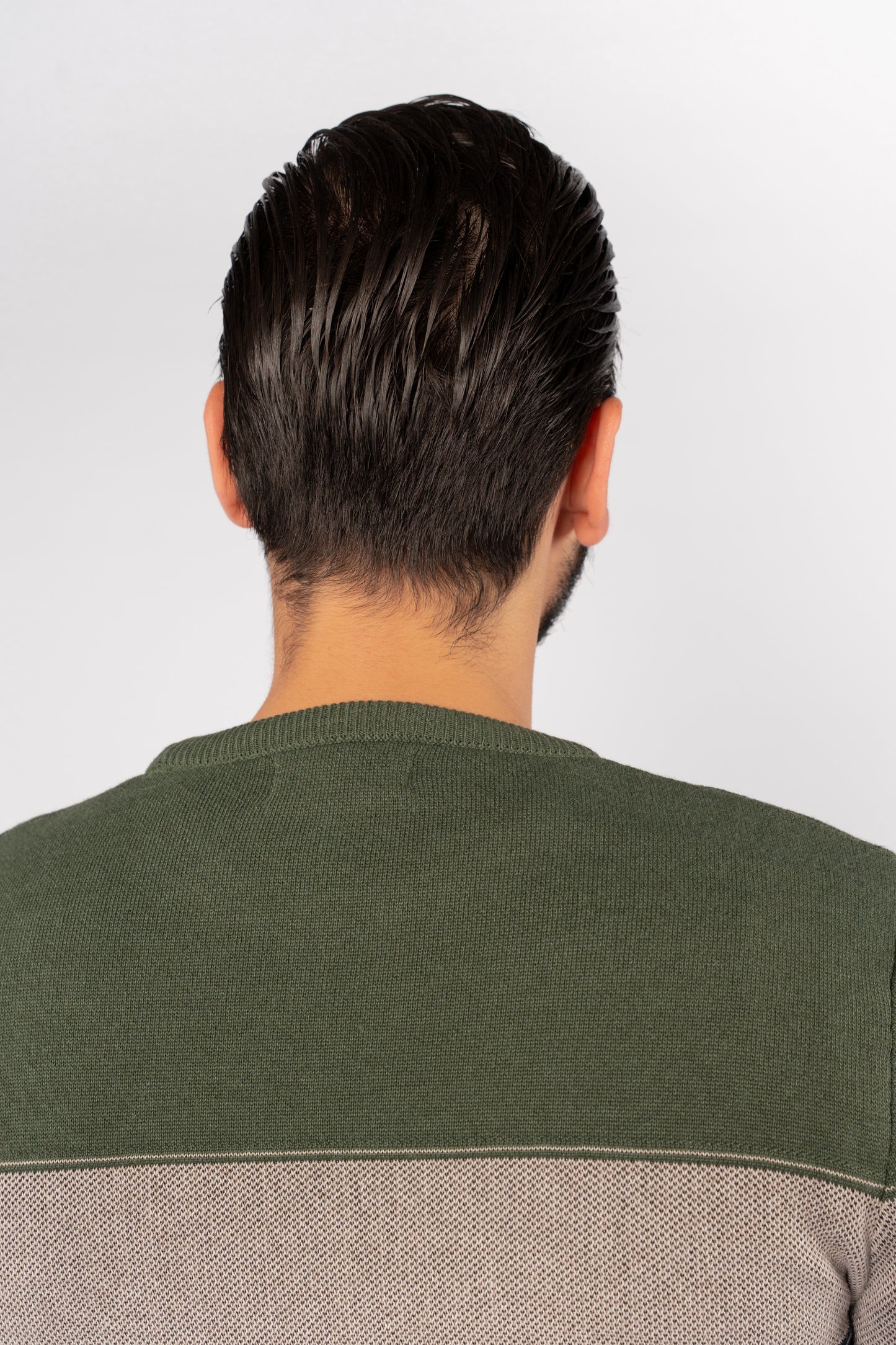 NAVY TRIO COLOR SWEATER