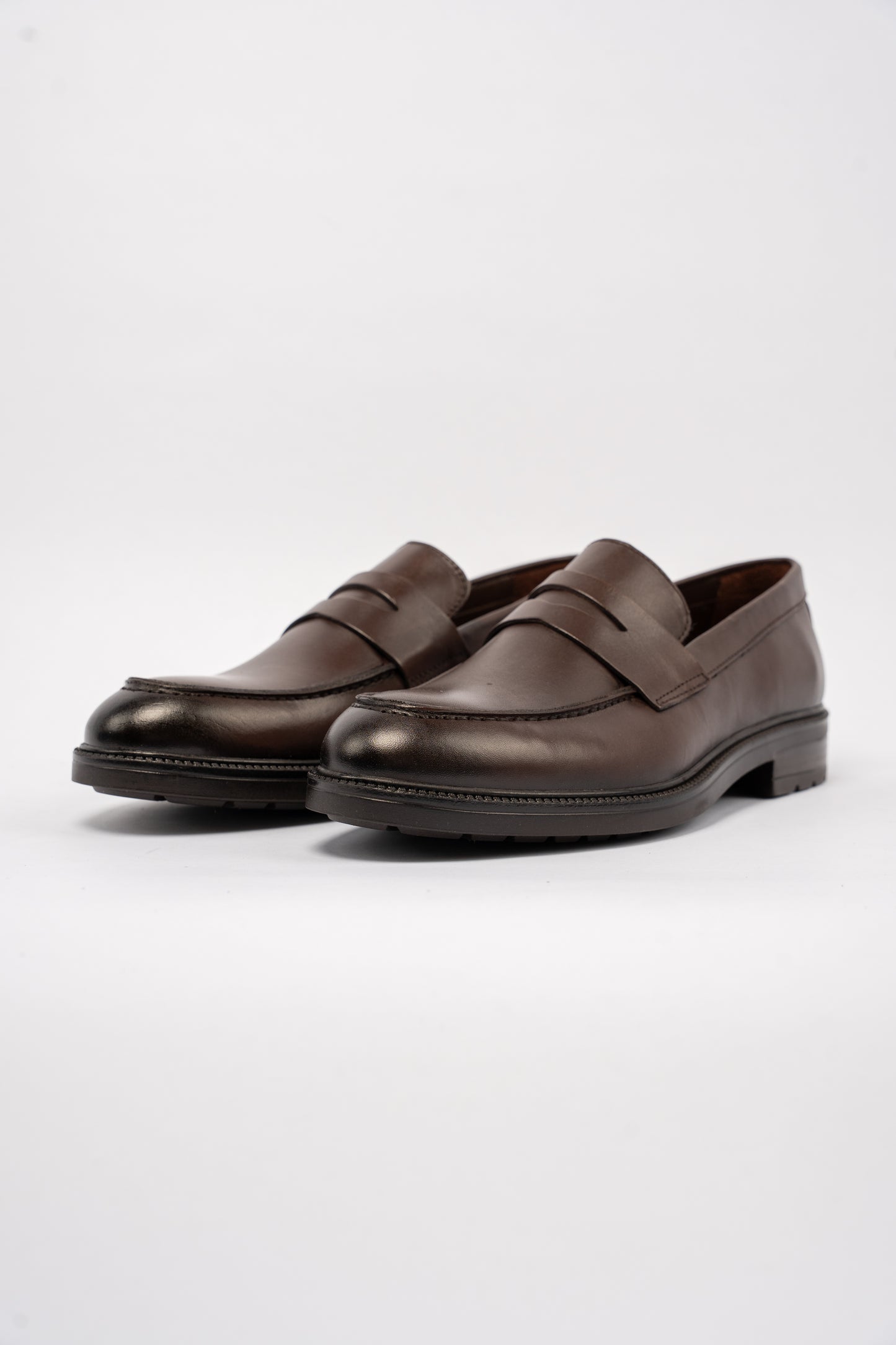 CLASSIC BROWN PENNY LOAFER