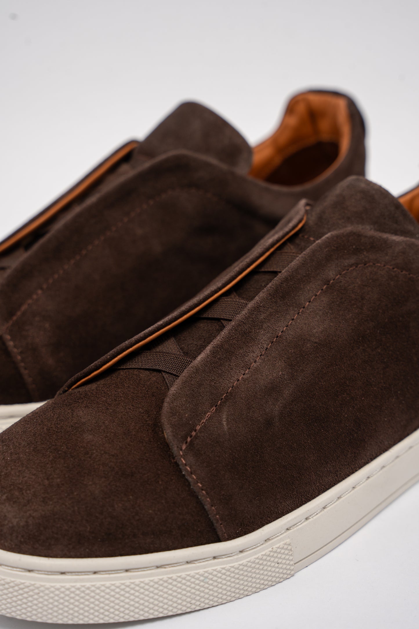 BROWN TRIPLE X ELASTIC SNEAKER