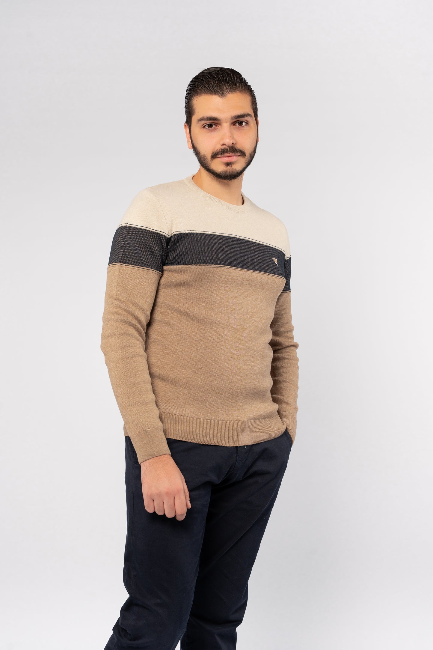DARK BEIGE TRIO COLOR SWEATER