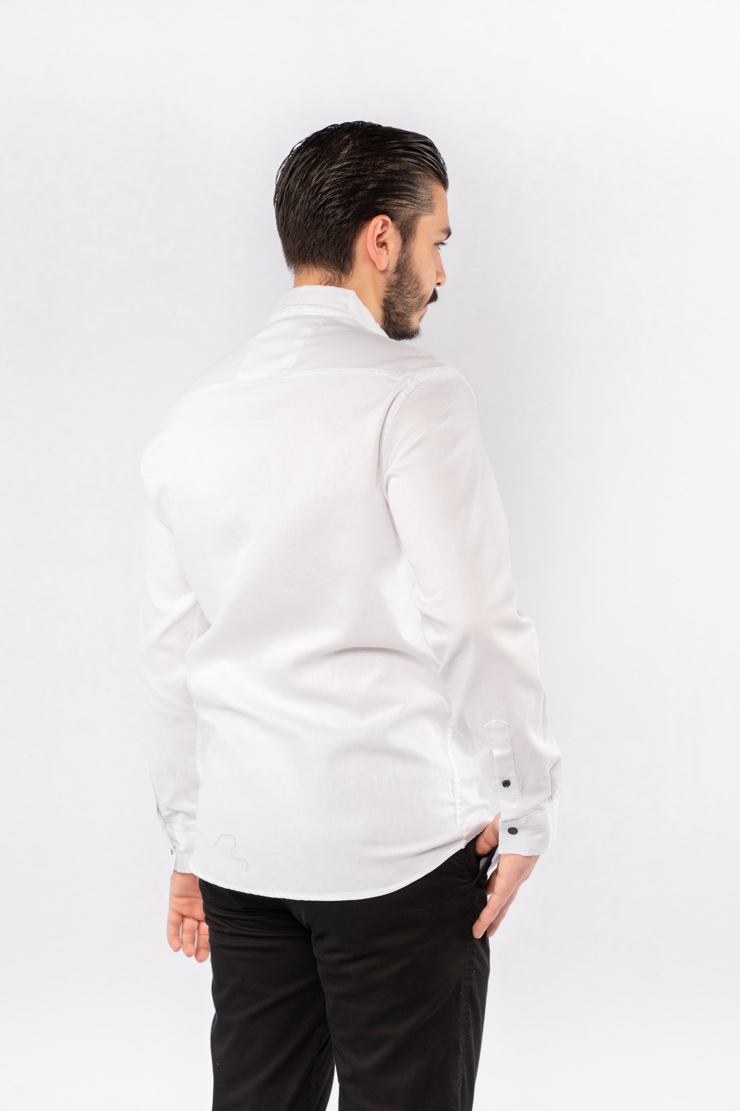 WHITE RELAXED TWO POCKET SHIRT