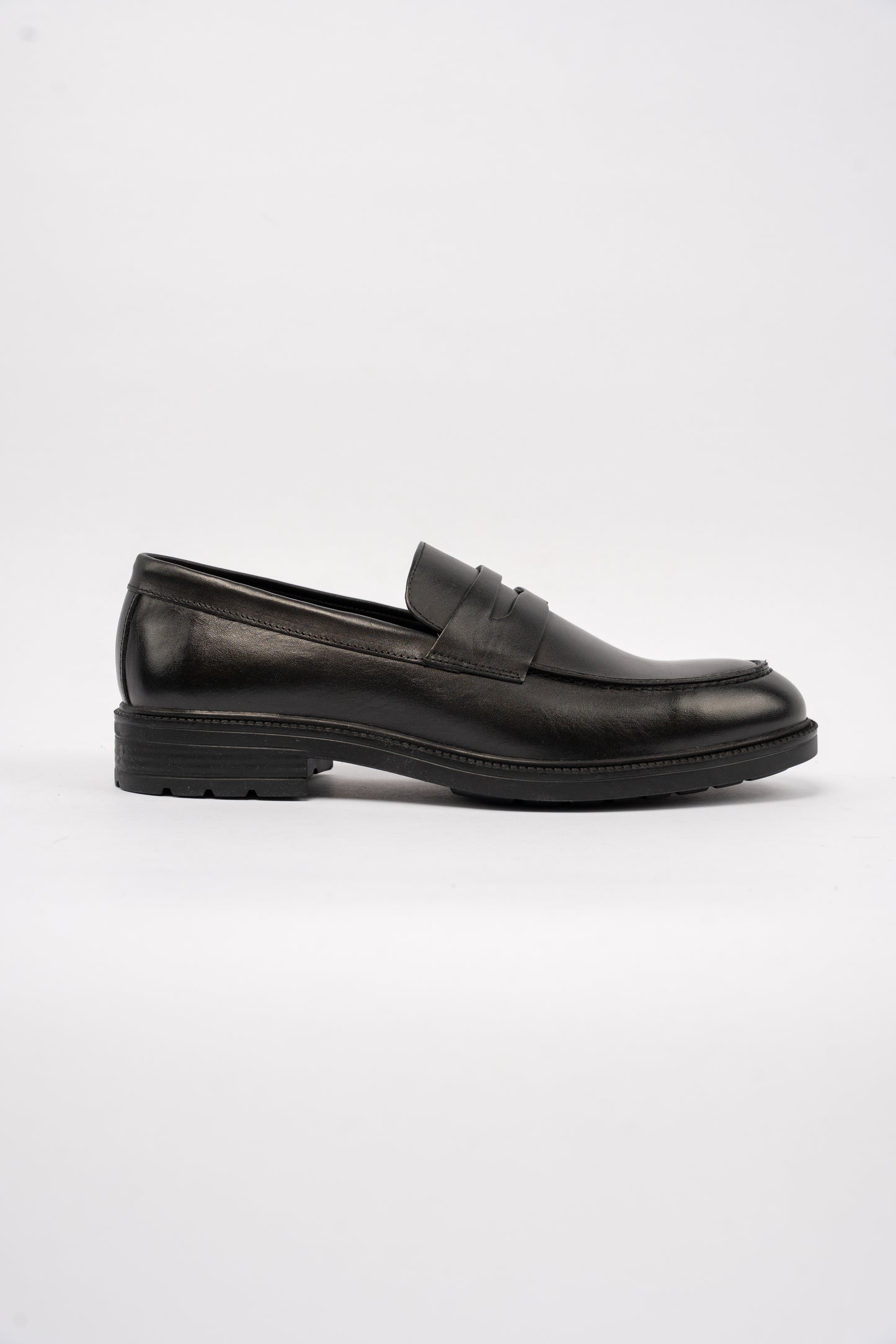 CLASSIC BLACK PENNY LOAFER