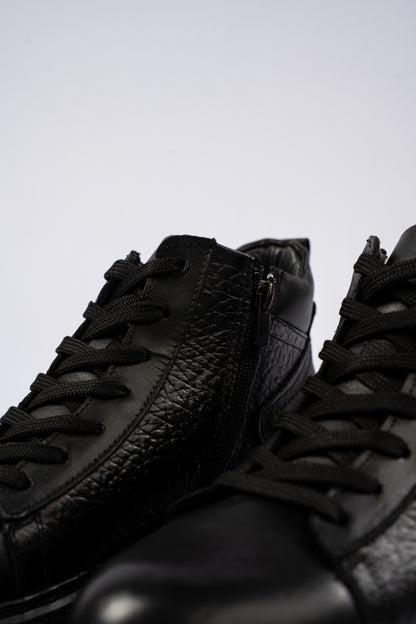 BLACK URBAN LEATHER BOOTS