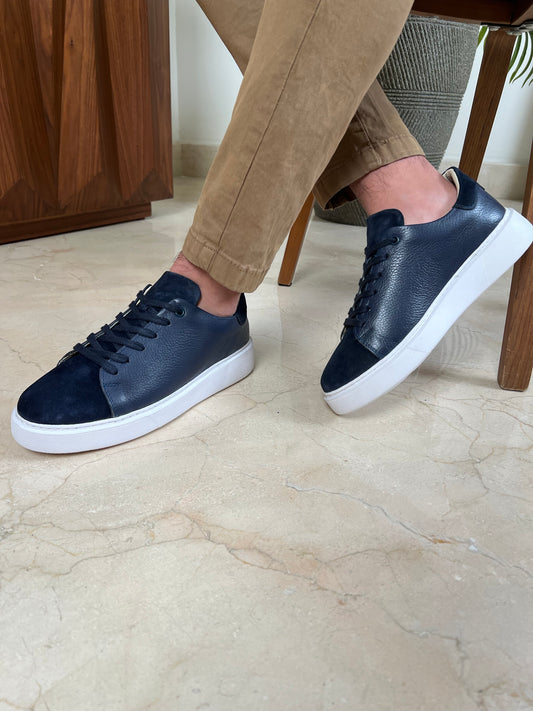 NAVY MIXED SNEAKER