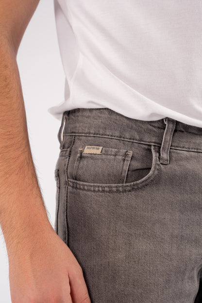 GREY REGULAR FIT DENIM
