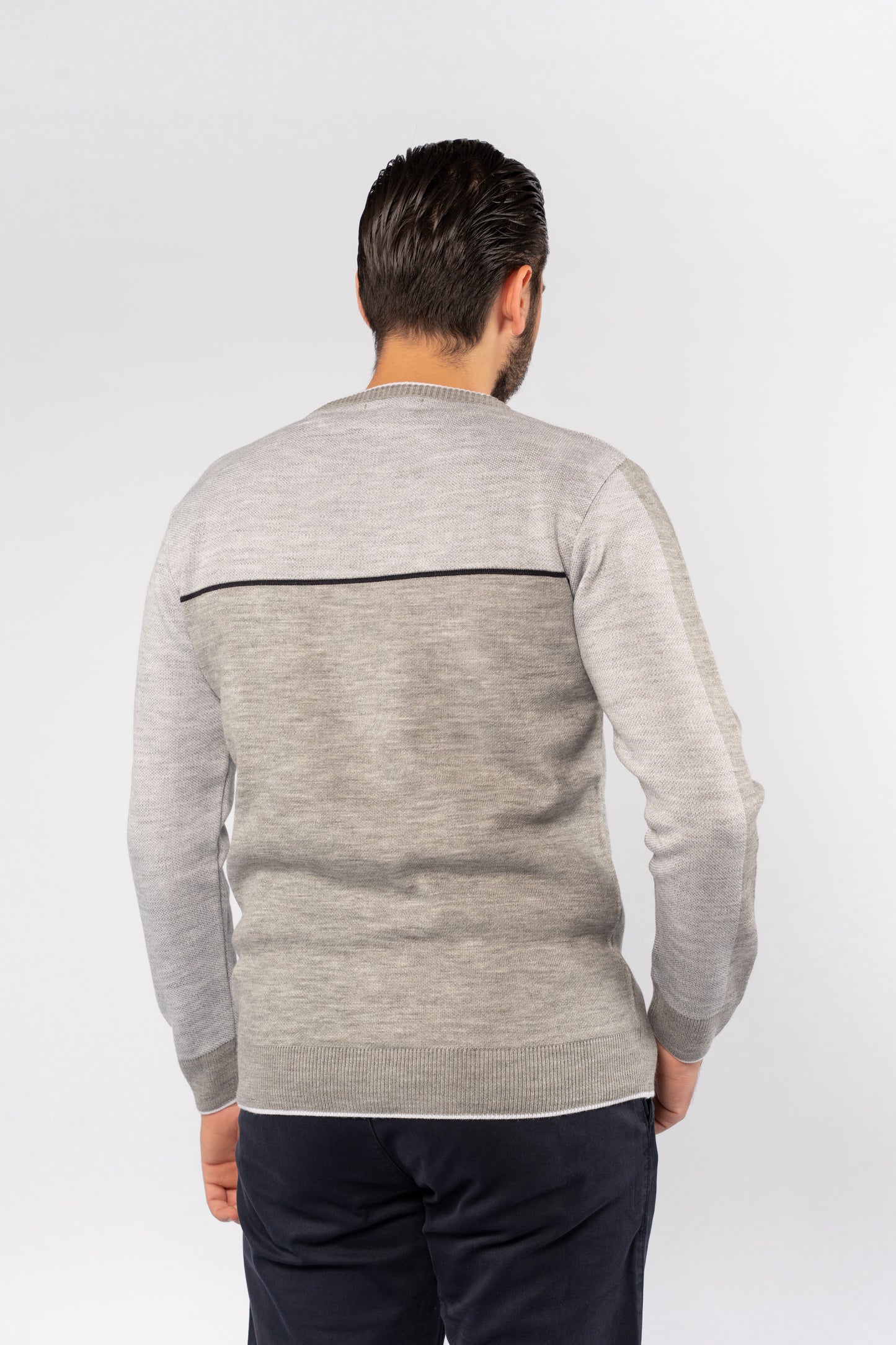 GREY TIMELESS SWEATER