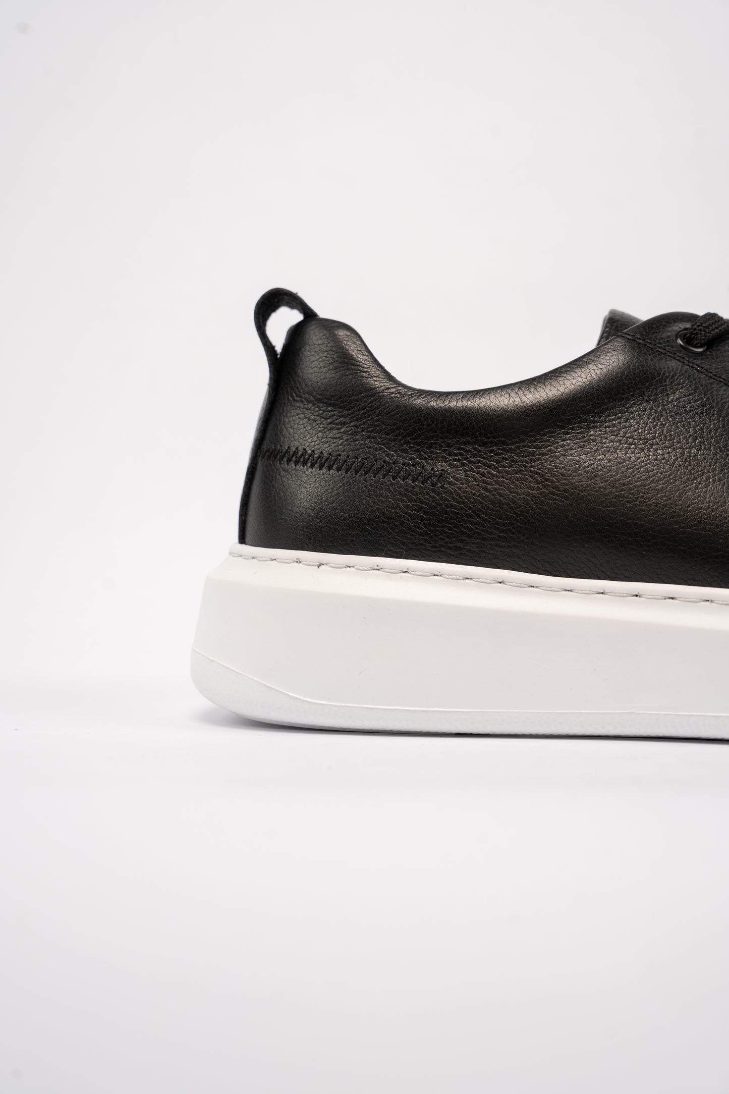 BLACK CASUAL SNEAKER