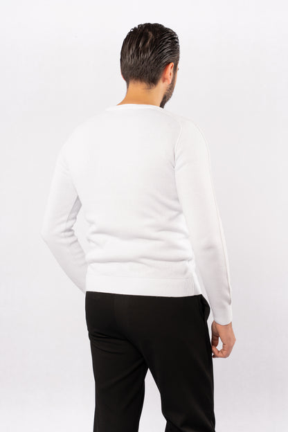 WHITE CASUAL SWEATER