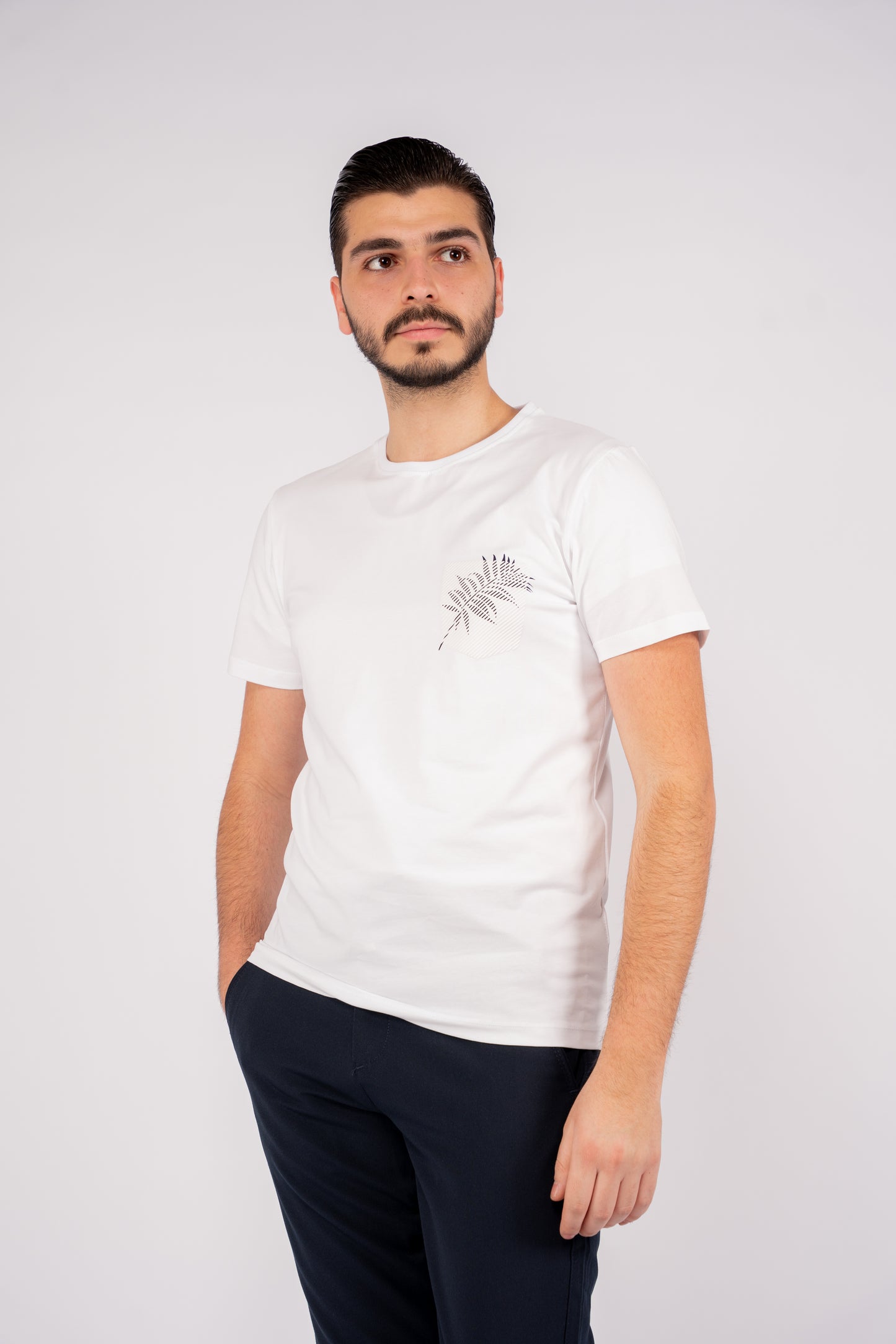 WHITE FEATHER TSHIRT