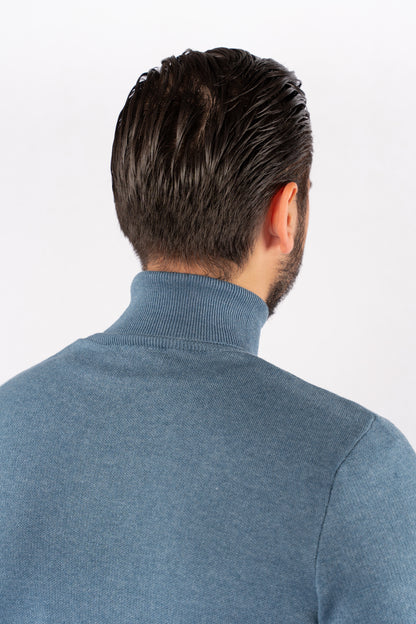 BLUE TURTLENECK SWEATER
