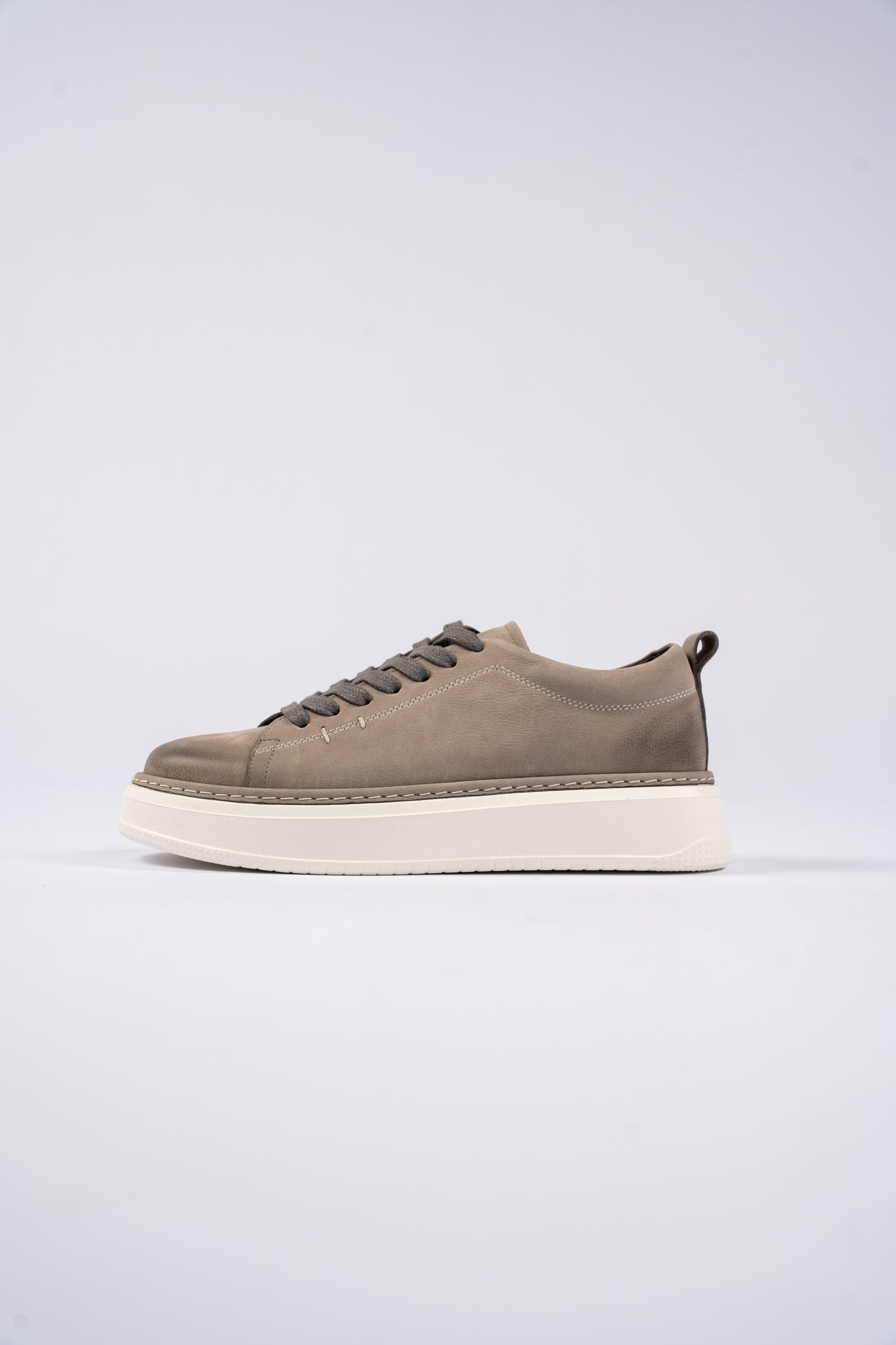 GREIGE CASUAL NUBUCK SNEAKER