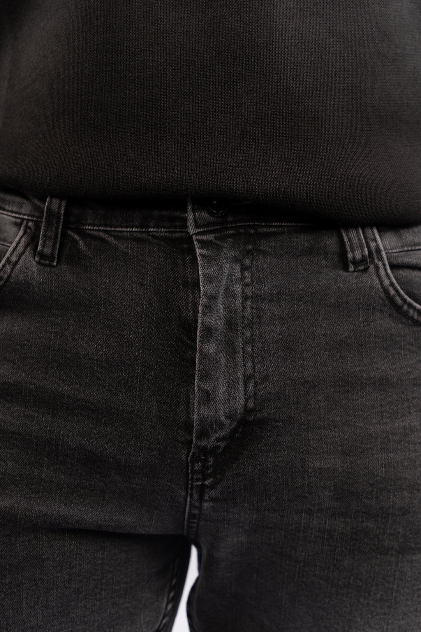 GREY SEMI REGULAR DENIM