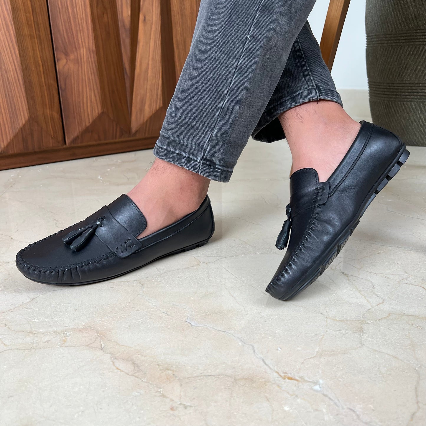 Black leather Tassels Moccasin