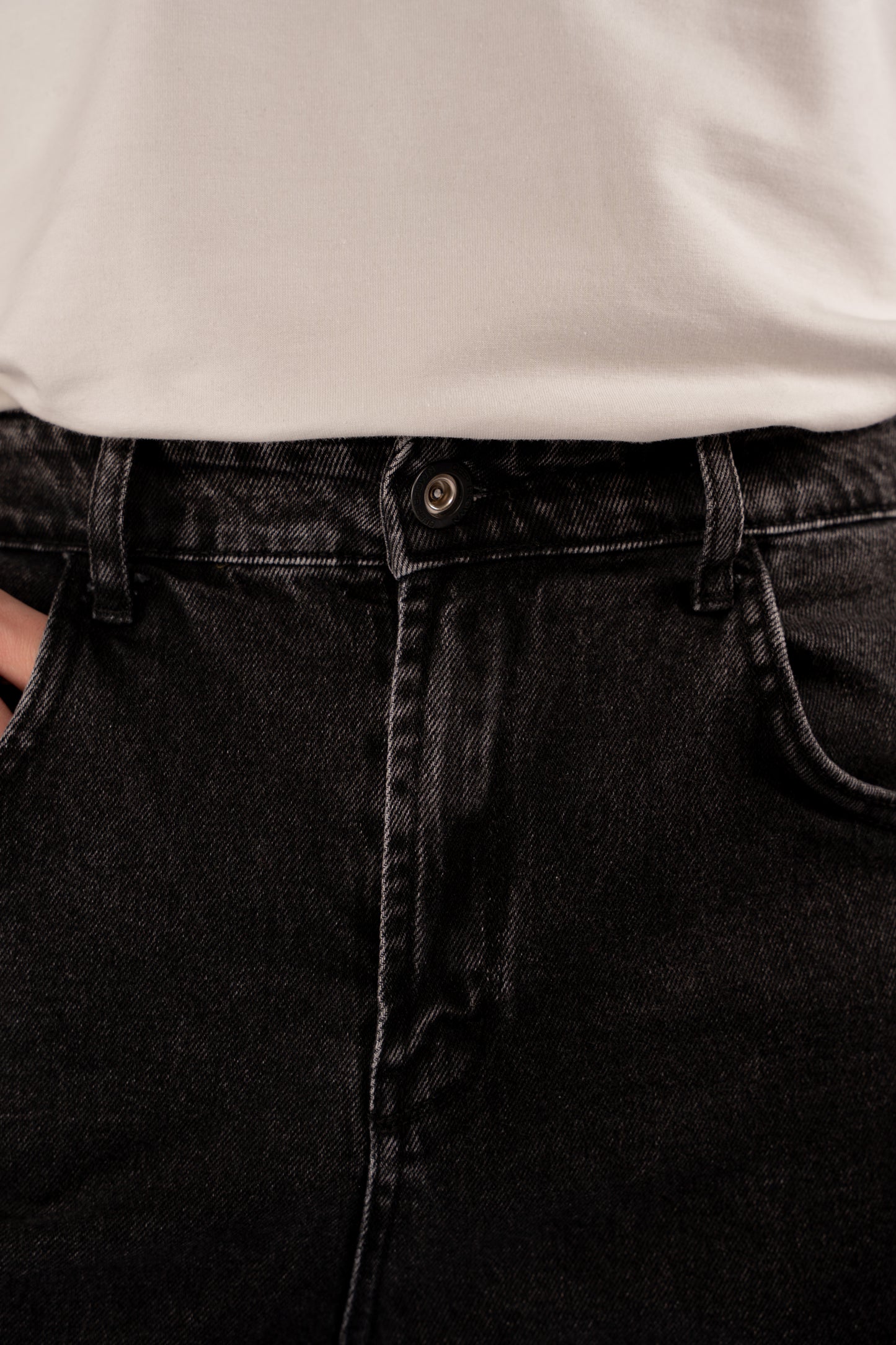 DARK GREY BOYFRIEND DENIM