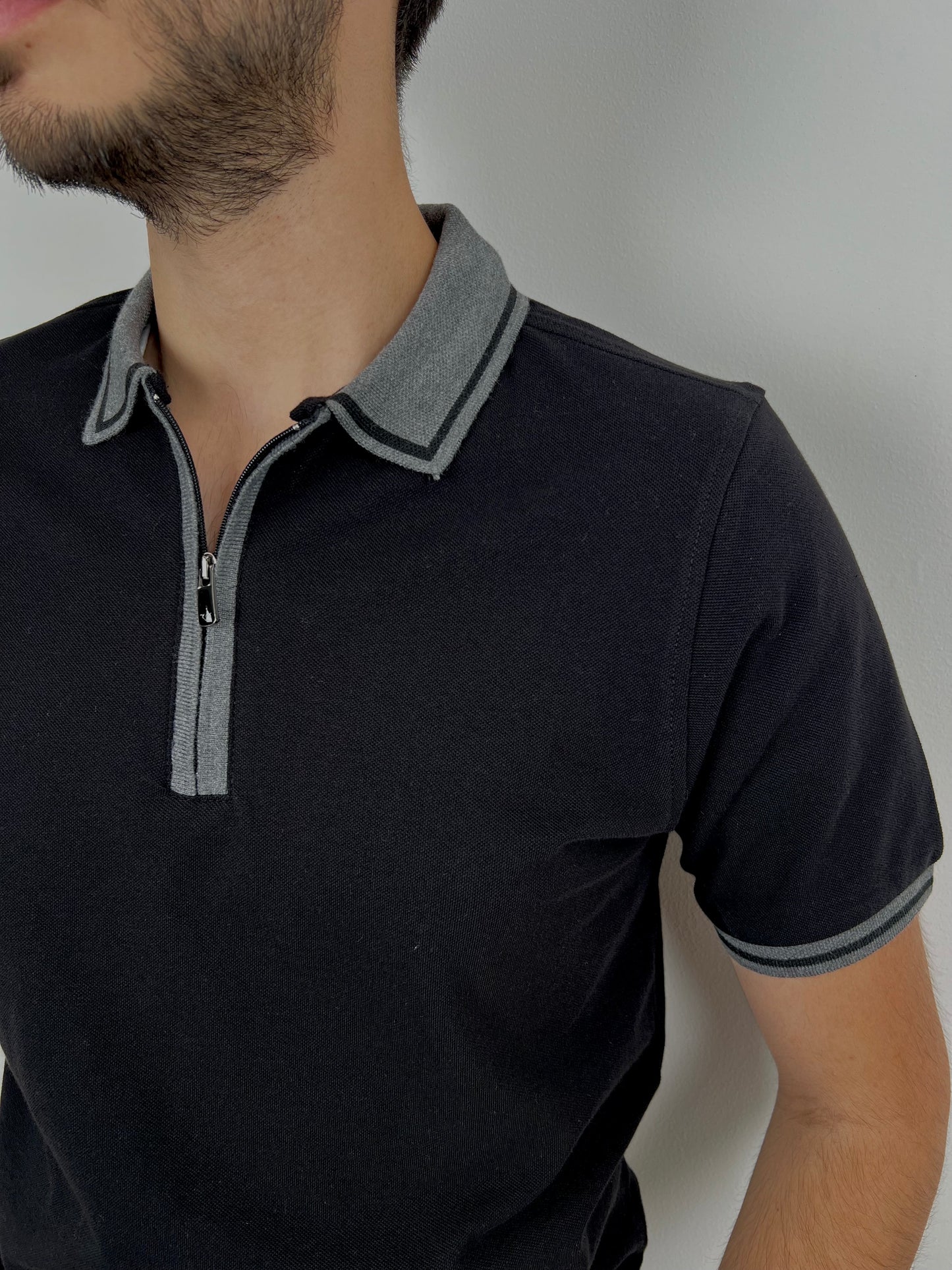 BLACK ZIPPER POLO