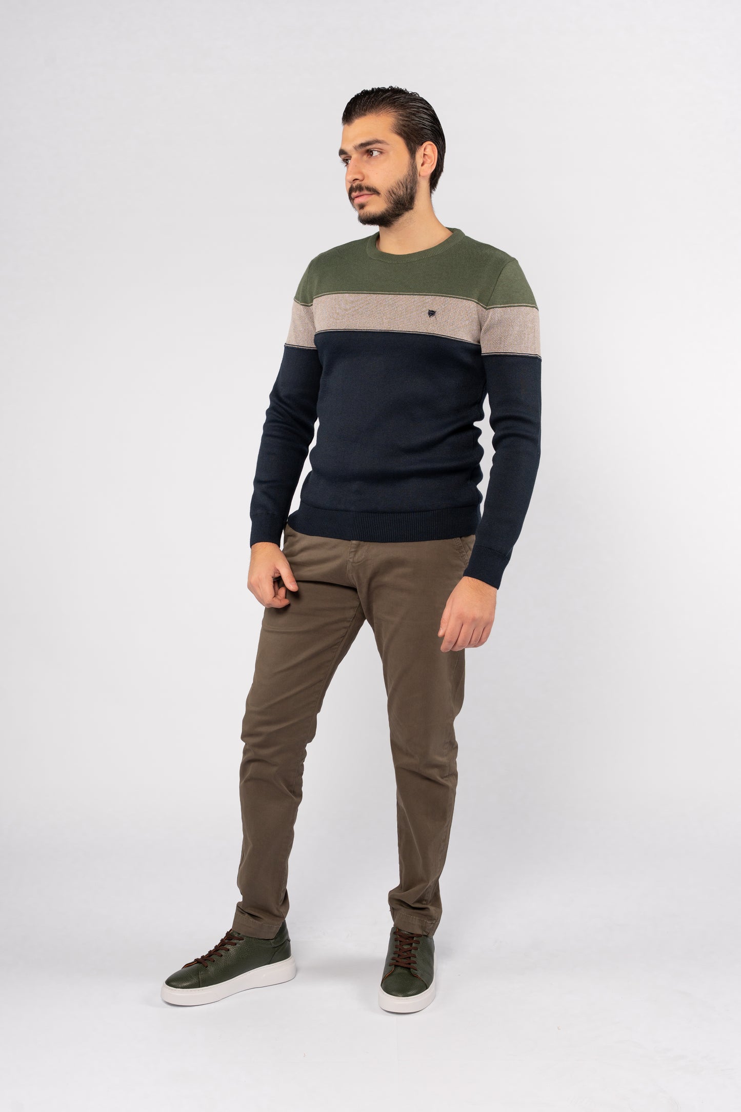 NAVY TRIO COLOR SWEATER